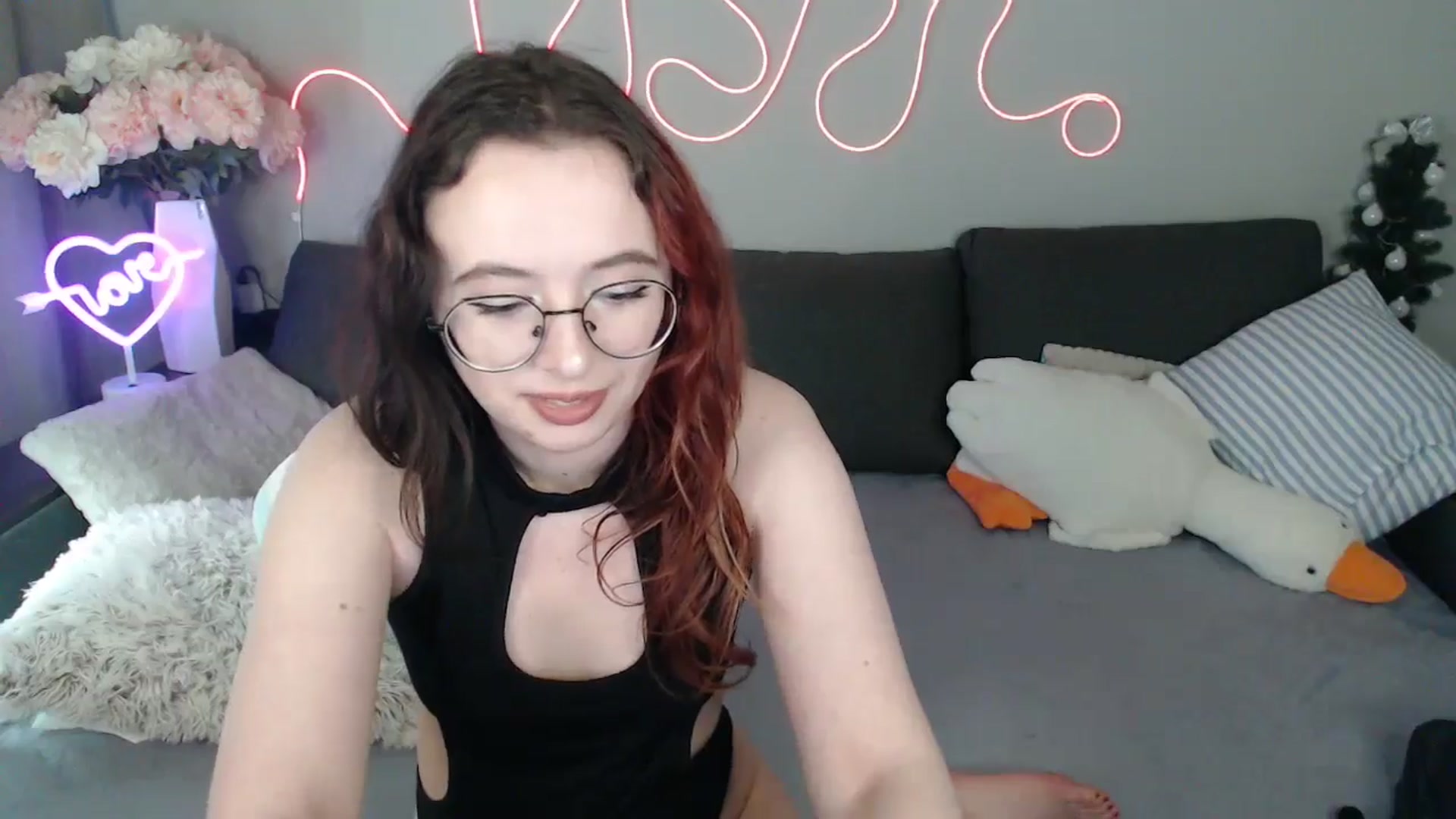 Gallery image thumbnail from Mini_Diva's myfreecams stream on, 05/10/2026, 13:56 image 9 of 20