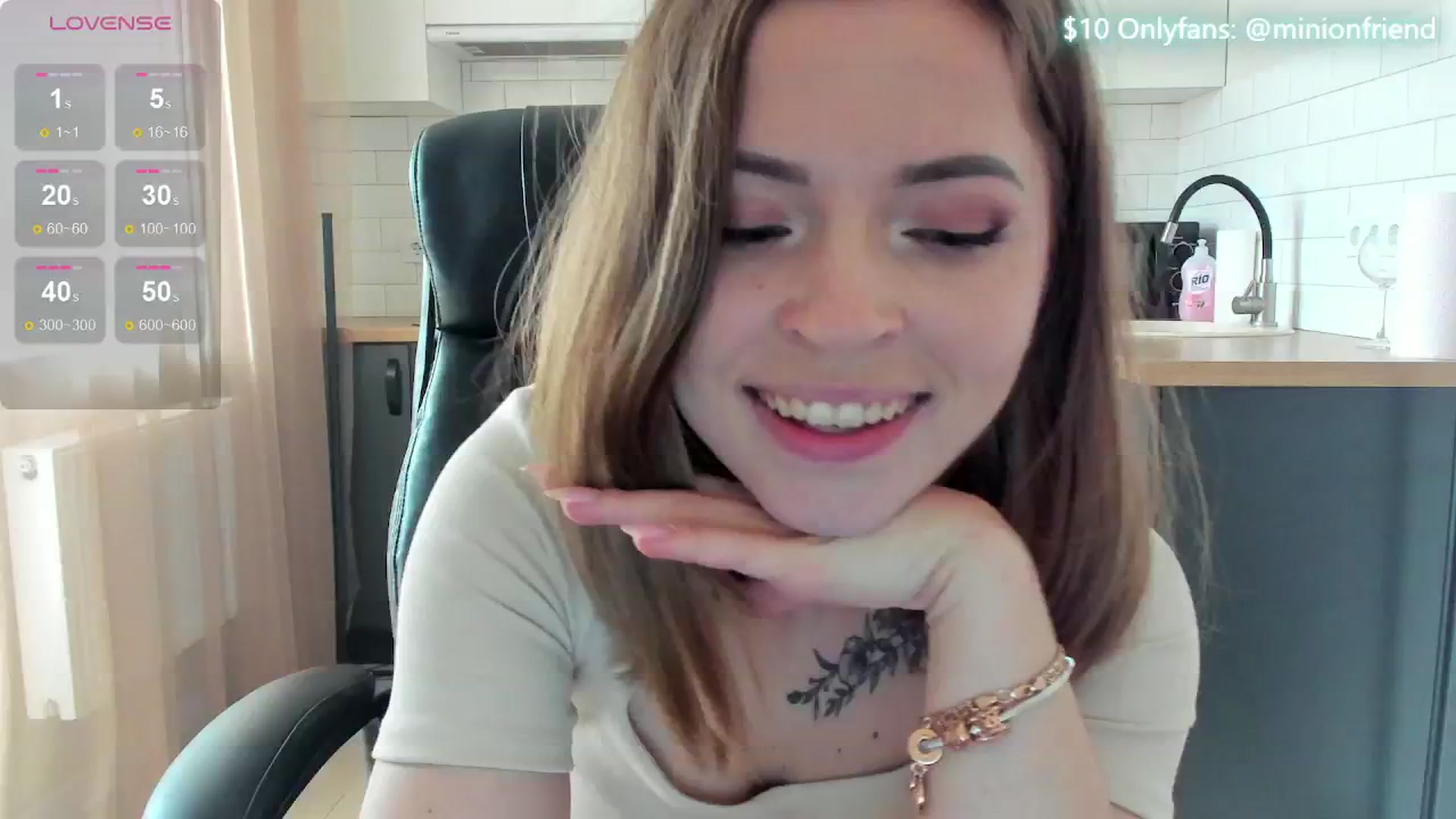 Gallery image thumbnail from MinionFriend_'s myfreecams stream on, 05/23/2024, 14:19 image 13 of 20