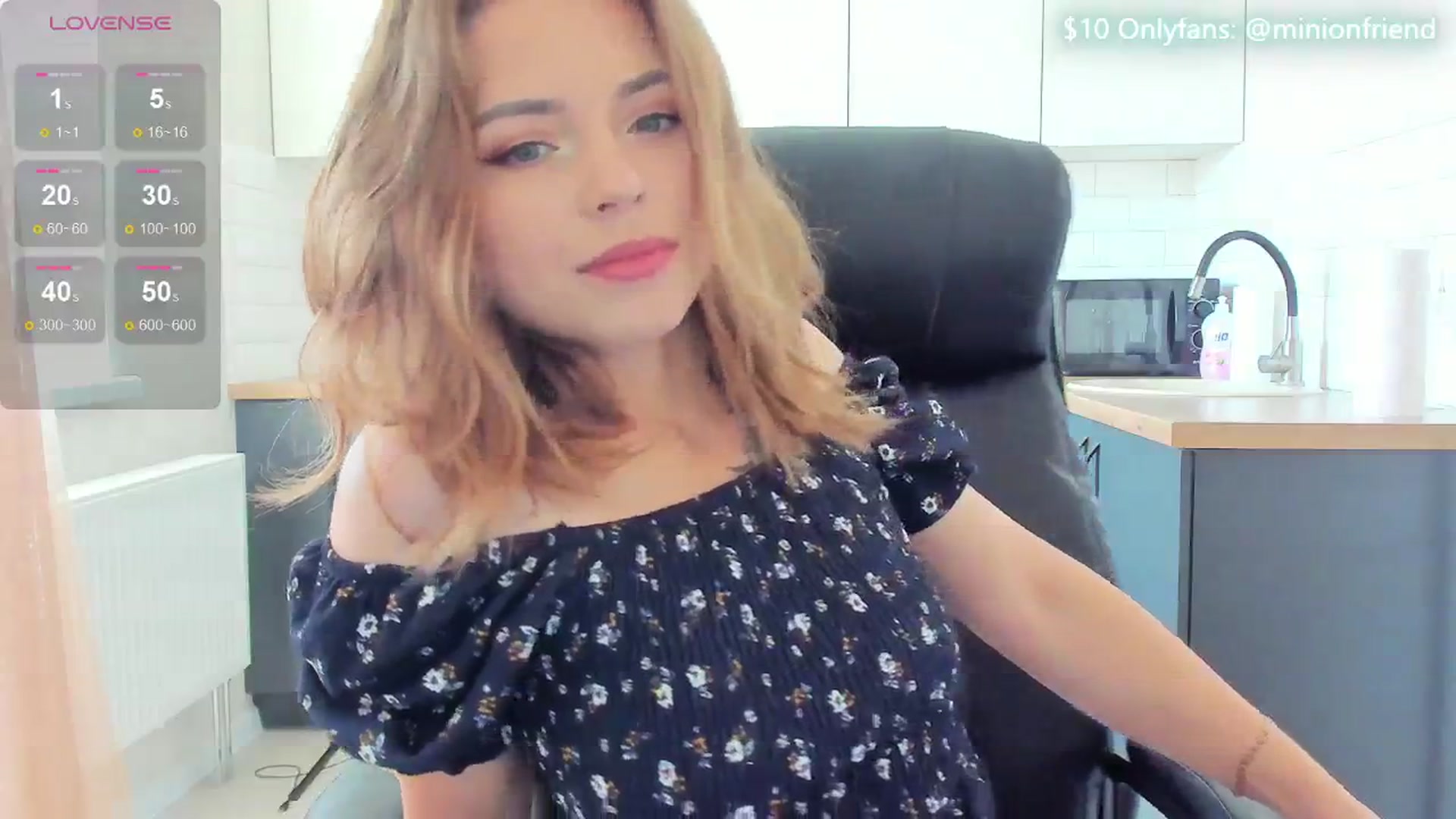 Gallery image thumbnail from MinionFriend_'s myfreecams stream on, 06/14/2024, 12:10 image 11 of 20