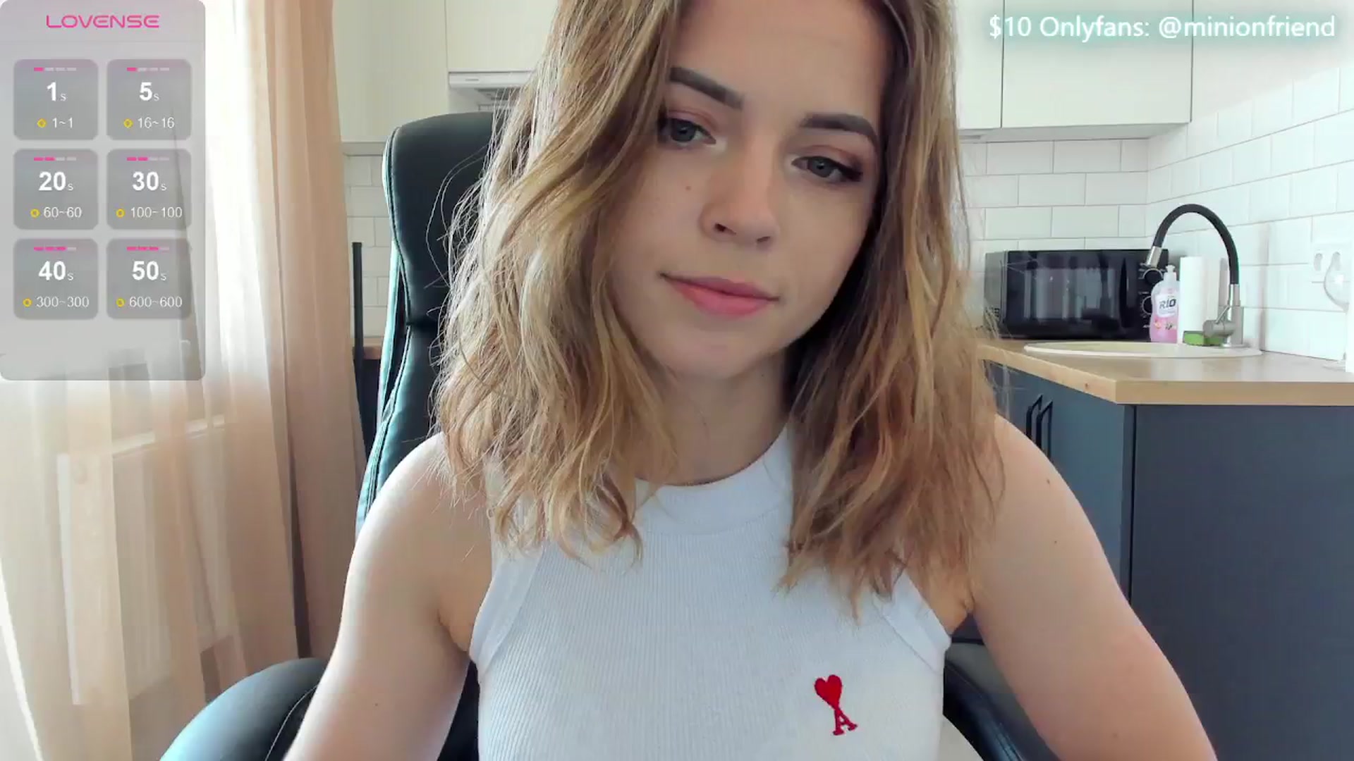 Gallery image thumbnail from MinionFriend_'s myfreecams stream on, 06/19/2024, 11:38 image 2 of 20