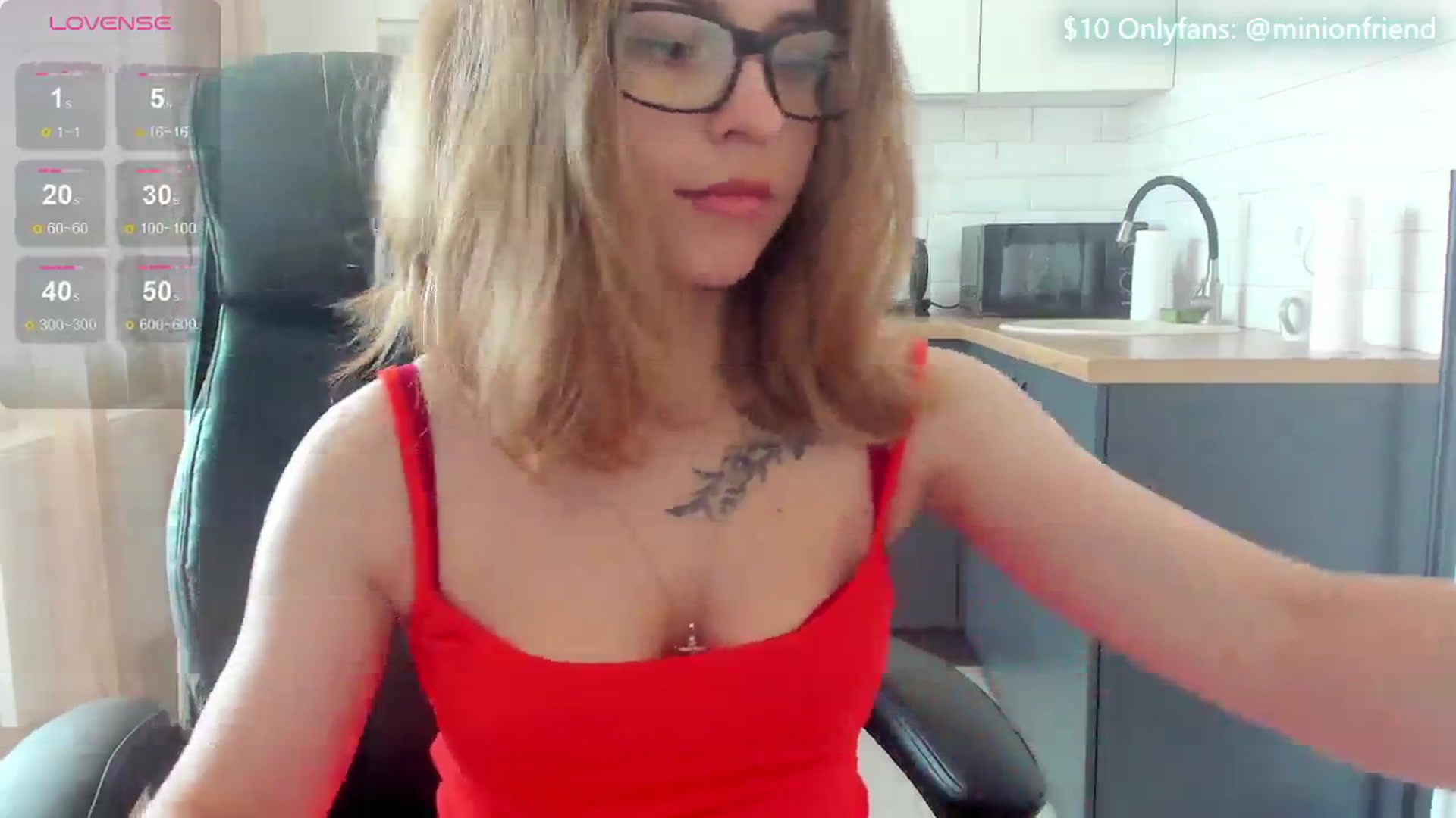 Gallery image thumbnail from MinionFriend_'s myfreecams stream on, 06/24/2024, 12:25 image 10 of 20