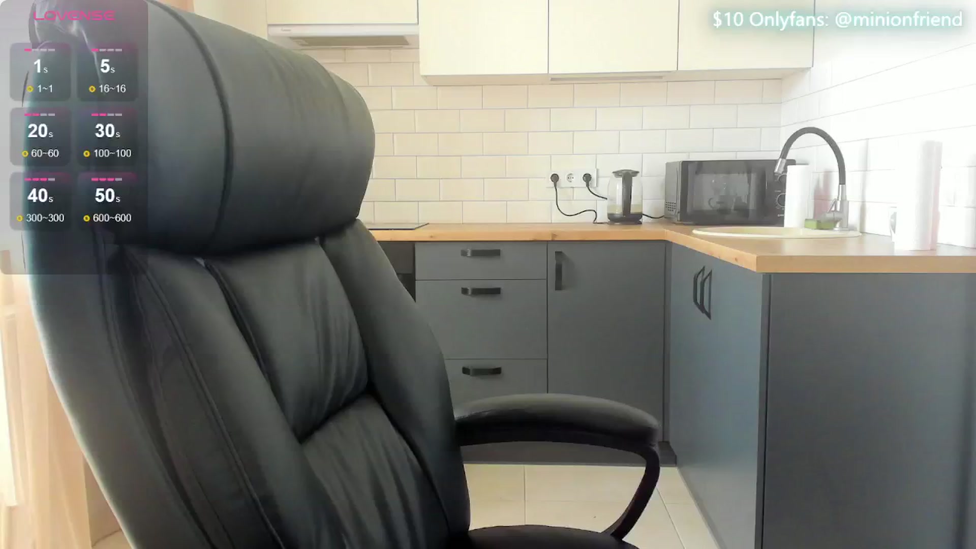 Gallery image thumbnail from MinionFriend_'s myfreecams stream on, 06/25/2024, 13:23 image 20 of 20
