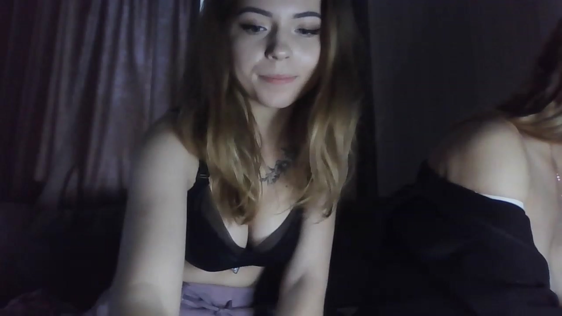 Gallery image thumbnail from Minions_Party's myfreecams stream on, 11/27/2022, 11:45 image 11 of 20