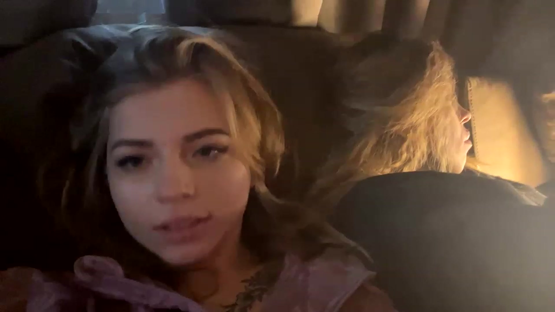Gallery image thumbnail from Minions_Party's myfreecams stream on, 11/27/2022, 13:01 image 18 of 20