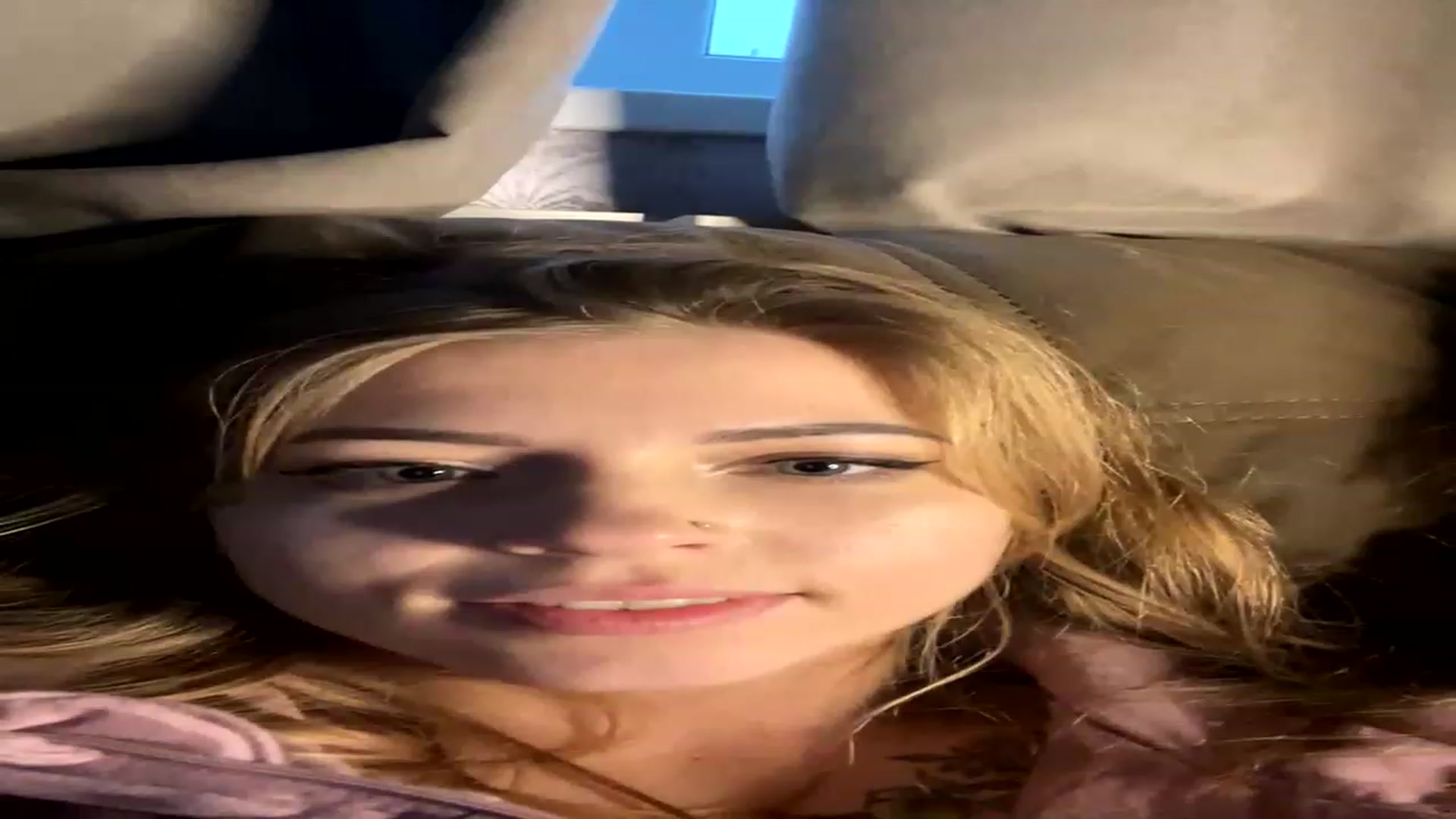 Gallery image thumbnail from Minions_Party's myfreecams stream on, 11/27/2022, 13:40 image 7 of 20