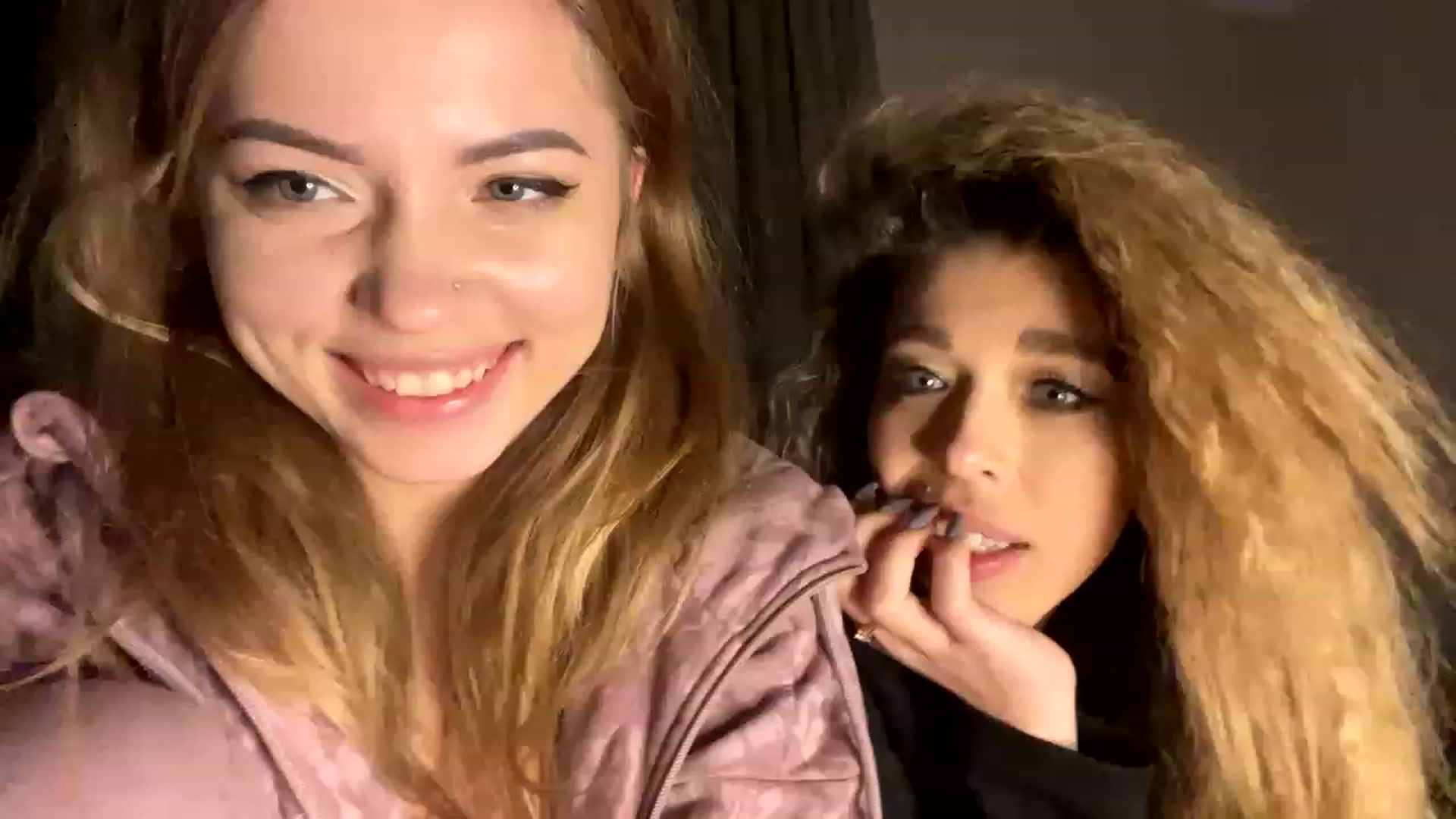 Gallery image thumbnail from Minions_Party's myfreecams stream on, 11/27/2022, 13:40 image 15 of 20