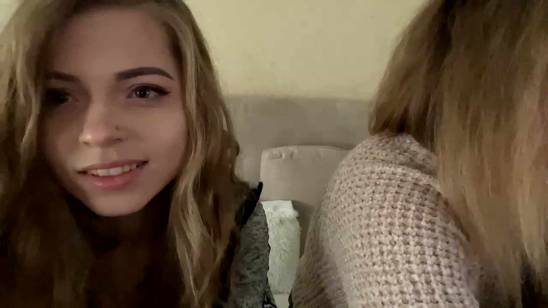 Gallery image thumbnail from Minions_Party's myfreecams stream on, 11/28/2022, 11:09 image 11 of 20