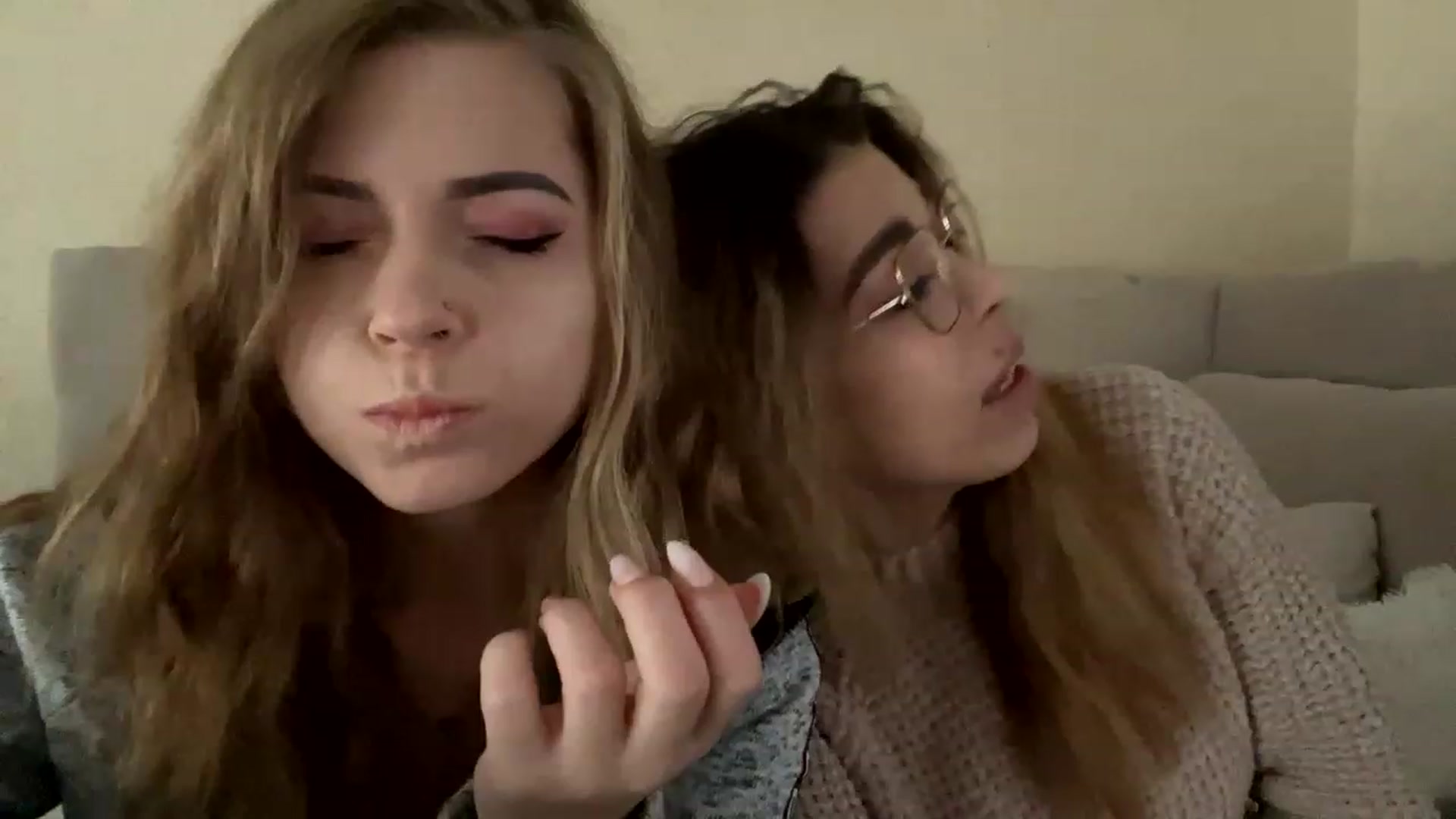 Gallery image thumbnail from Minions_Party's myfreecams stream on, 11/28/2022, 11:09 image 15 of 20
