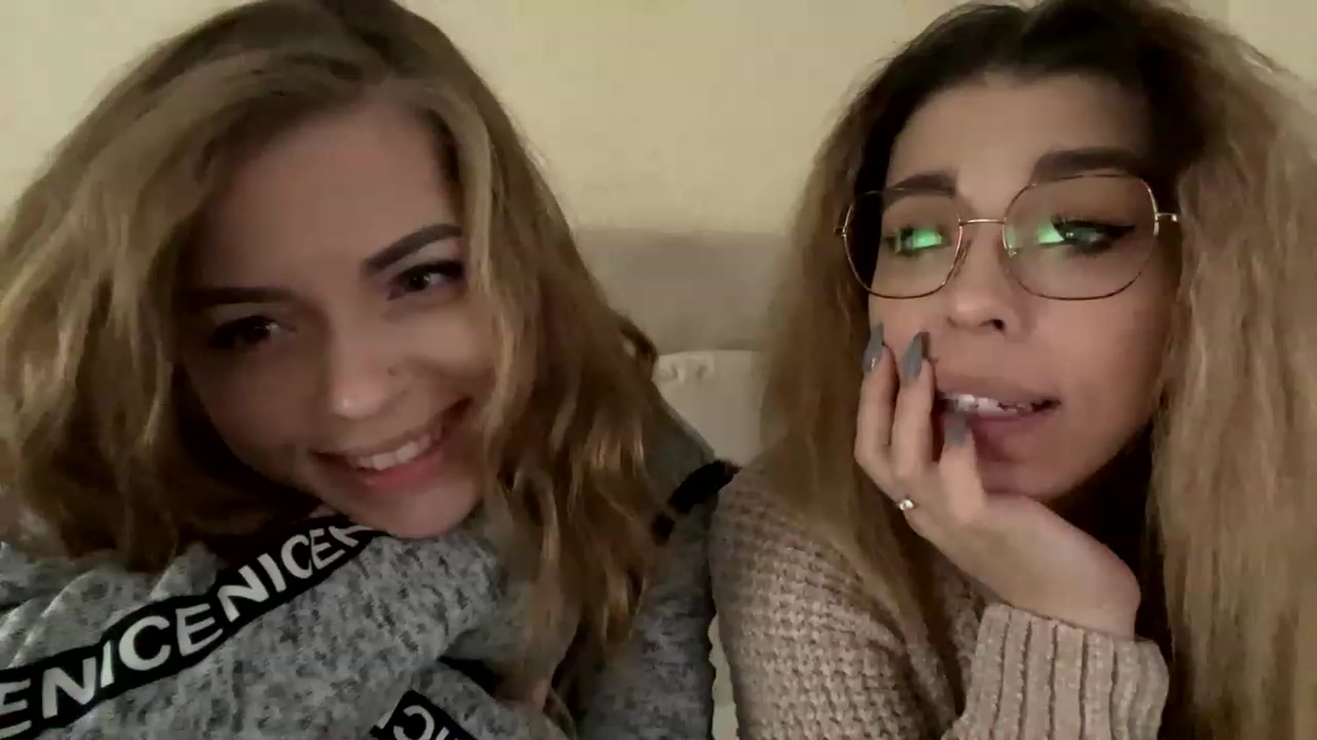 Gallery image thumbnail from Minions_Party's myfreecams stream on, 11/28/2022, 11:09 image 12 of 20