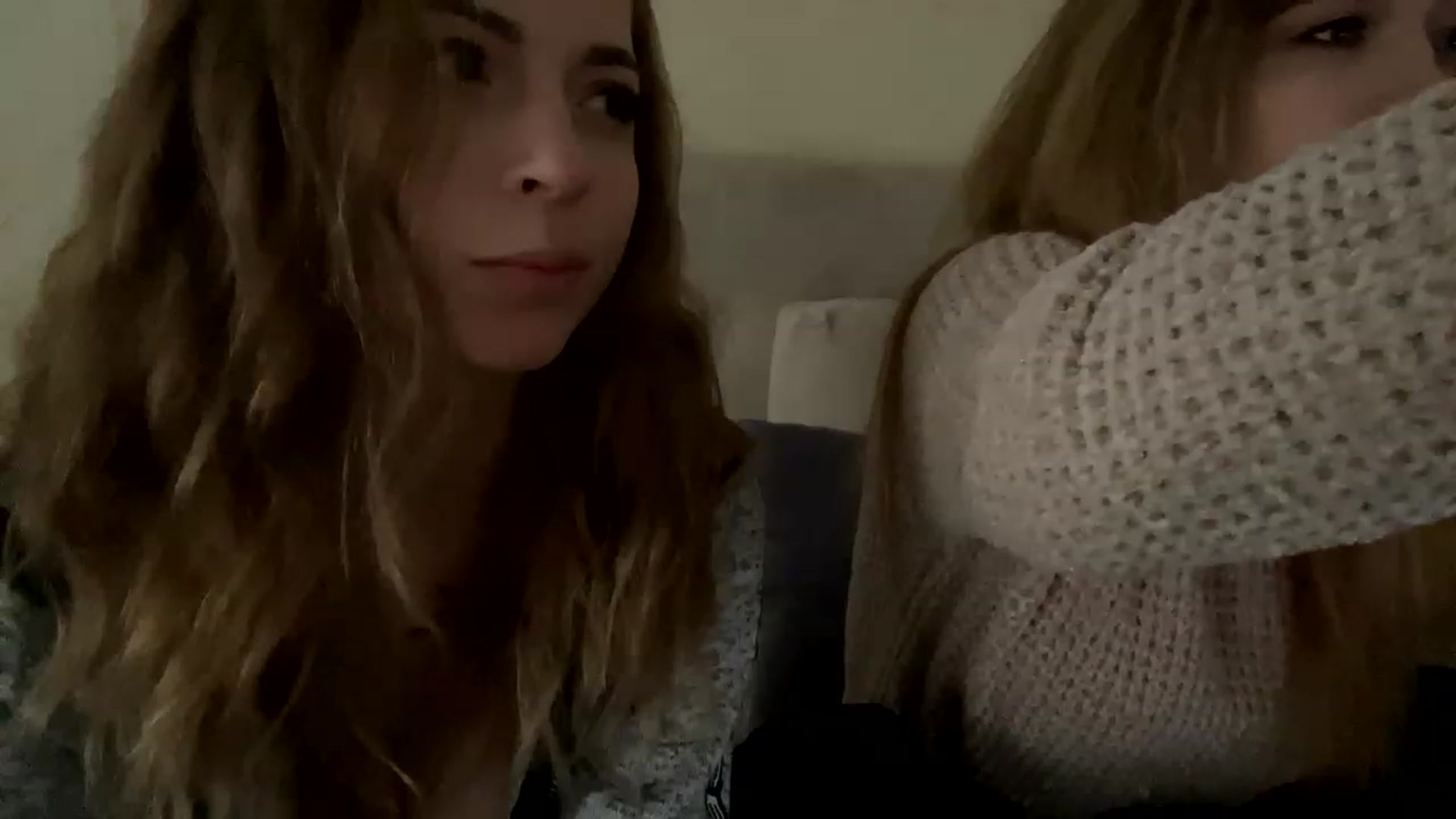 Gallery image thumbnail from Minions_Party's myfreecams stream on, 11/28/2022, 12:12 image 6 of 20
