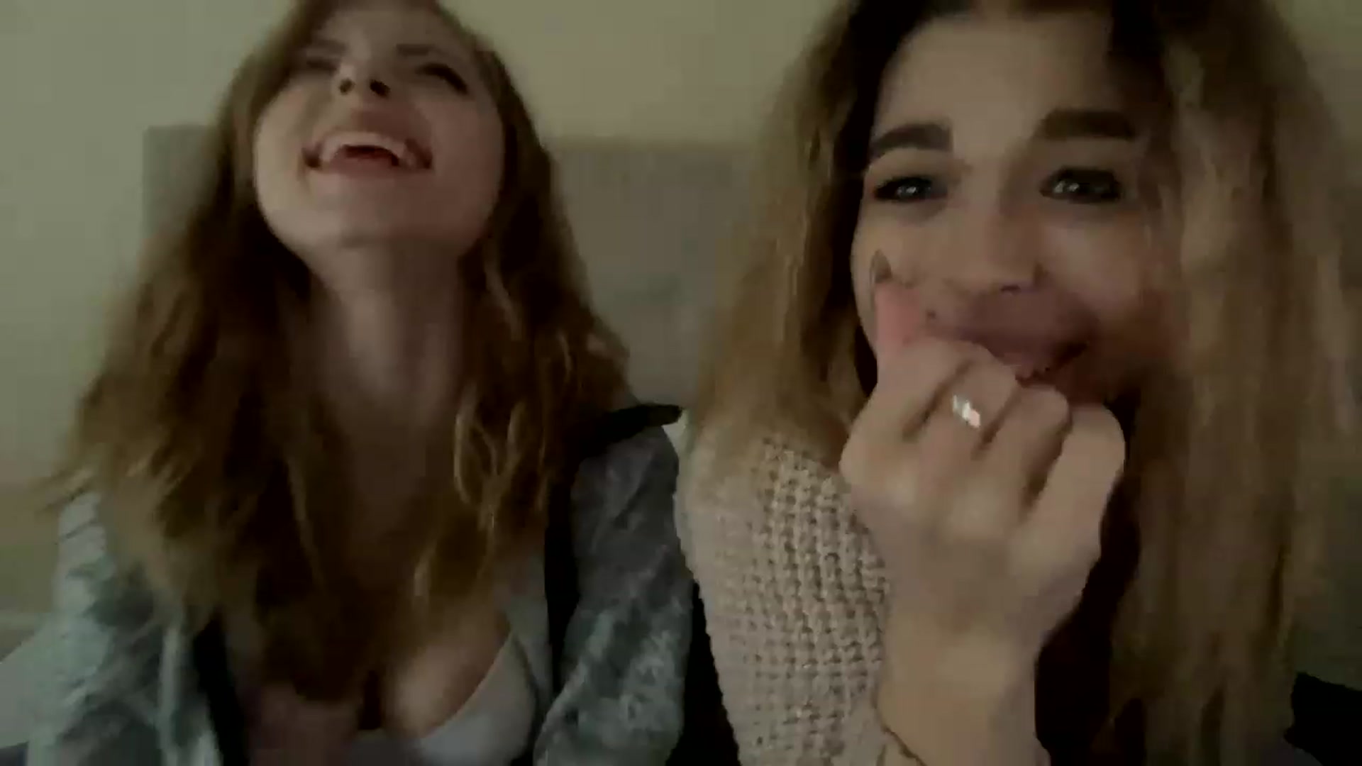 Gallery image thumbnail from Minions_Party's myfreecams stream on, 11/28/2022, 12:12 image 10 of 20