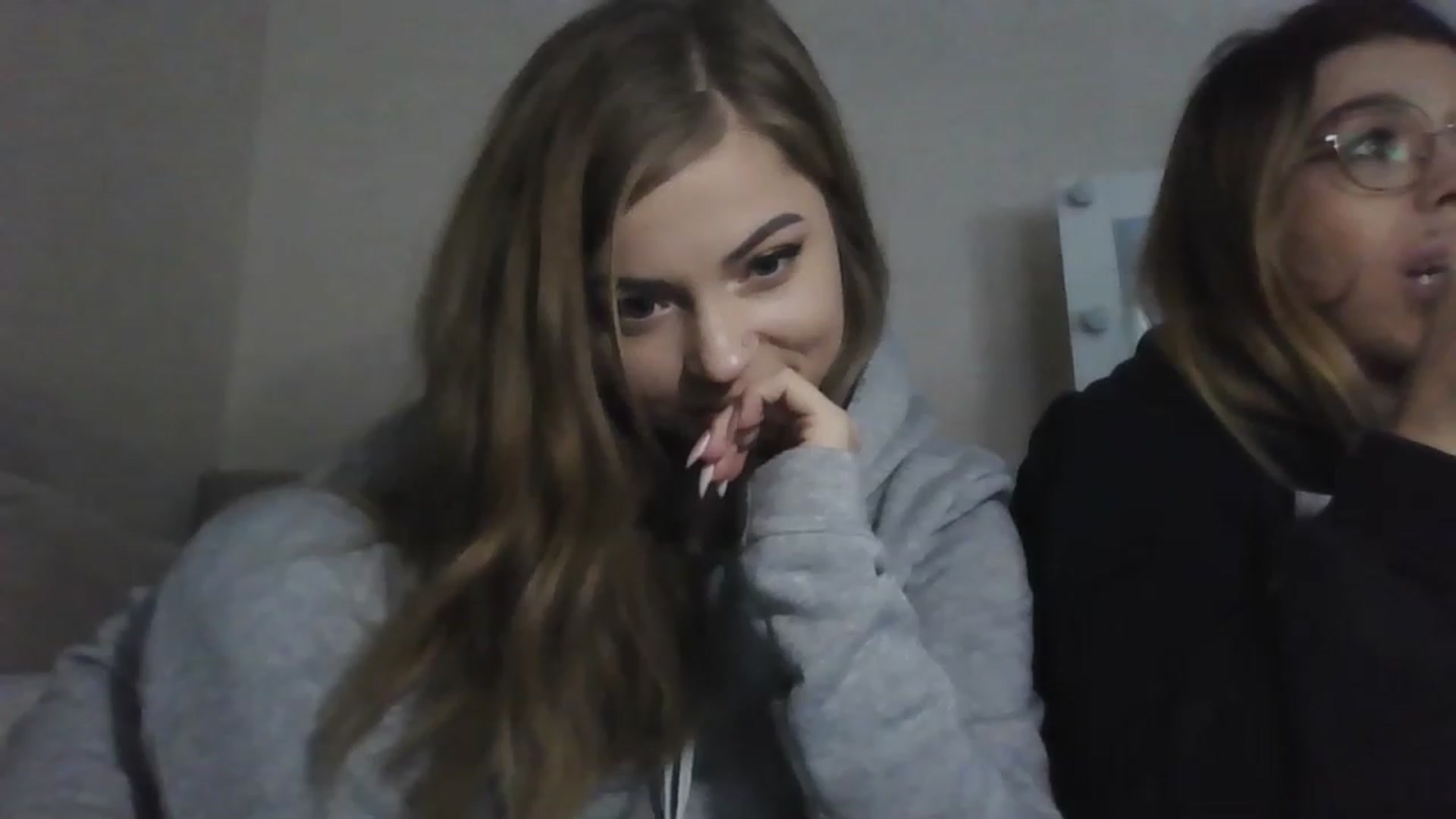 Gallery image thumbnail from Minions_Party's myfreecams stream on, 11/29/2022, 11:23 image 15 of 20