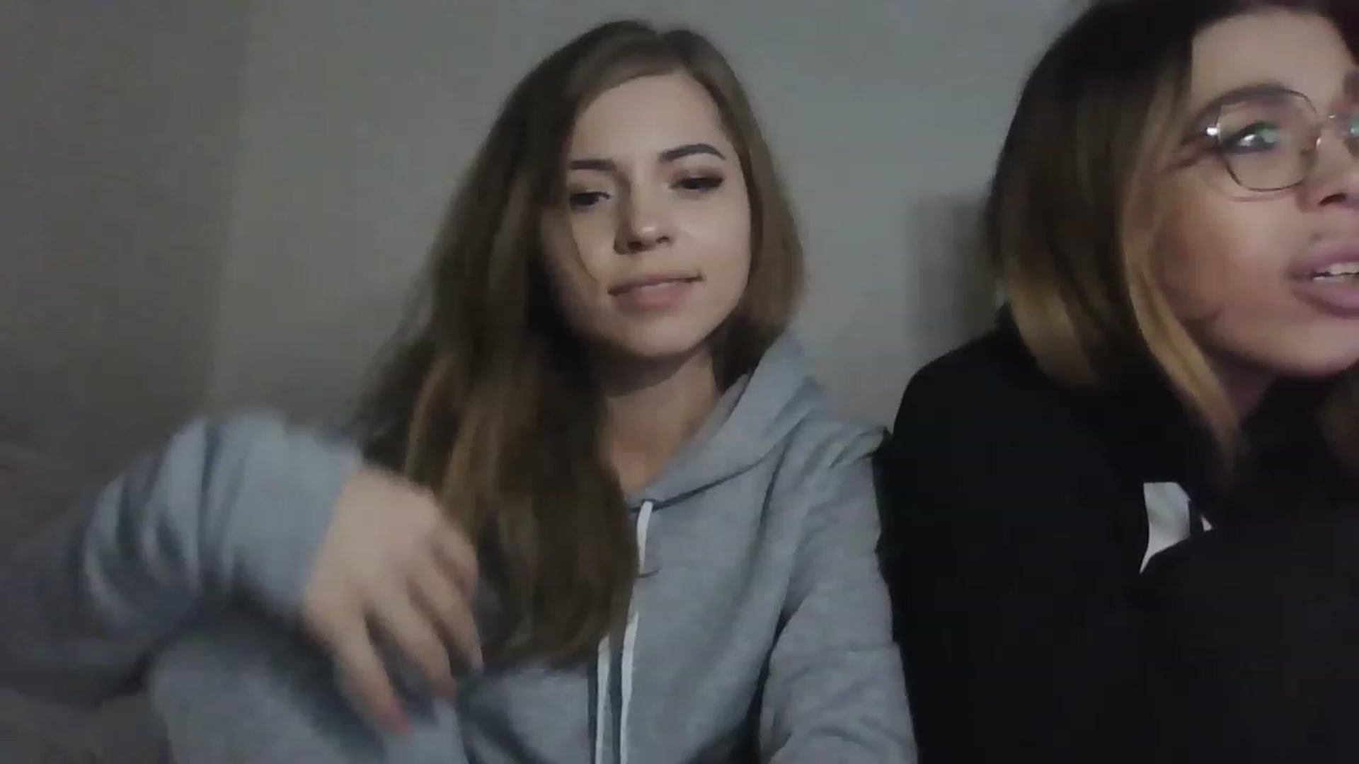 Gallery image thumbnail from Minions_Party's myfreecams stream on, 11/29/2022, 11:23 image 10 of 20