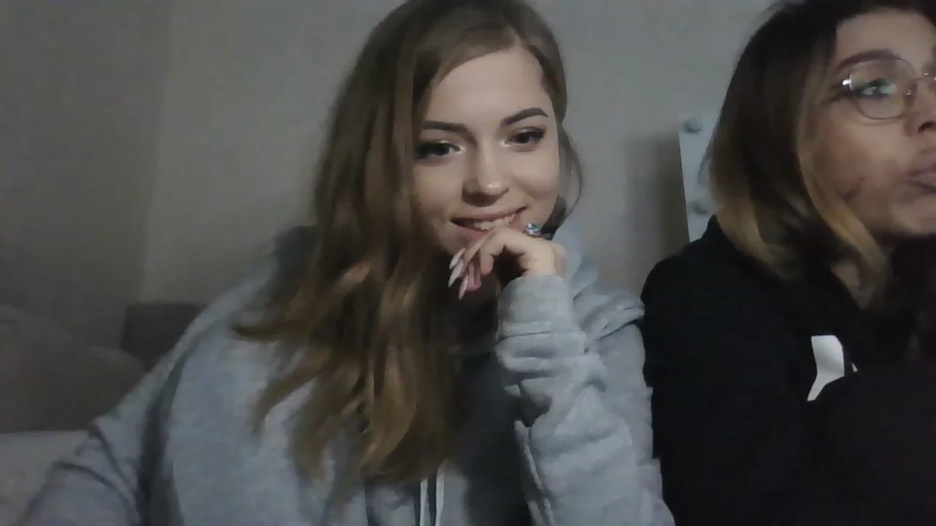 Gallery image thumbnail from Minions_Party's myfreecams stream on, 11/29/2022, 11:23 image 11 of 20