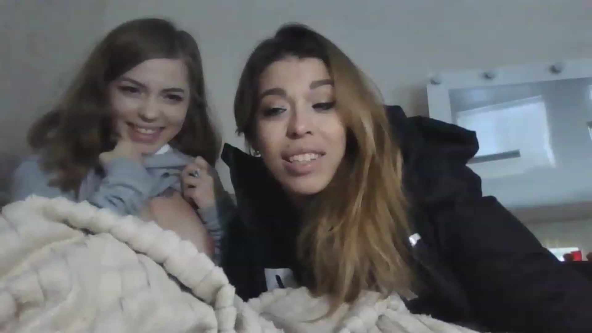 Gallery image thumbnail from Minions_Party's myfreecams stream on, 11/29/2022, 11:55 image 6 of 20