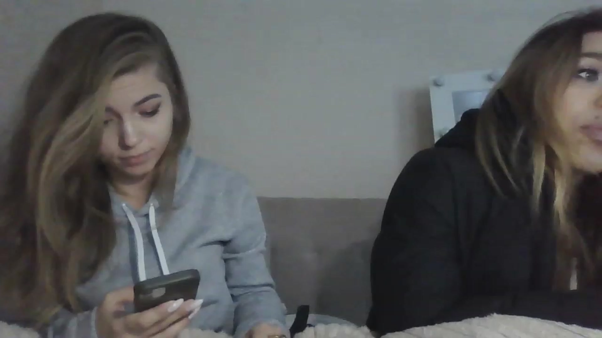 Gallery image thumbnail from Minions_Party's myfreecams stream on, 11/29/2022, 12:15 image 3 of 20
