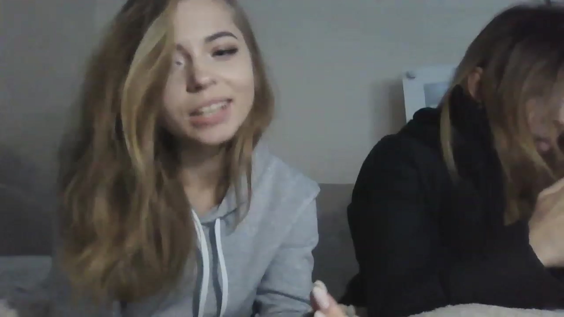 Gallery image thumbnail from Minions_Party's myfreecams stream on, 11/29/2022, 12:15 image 6 of 20