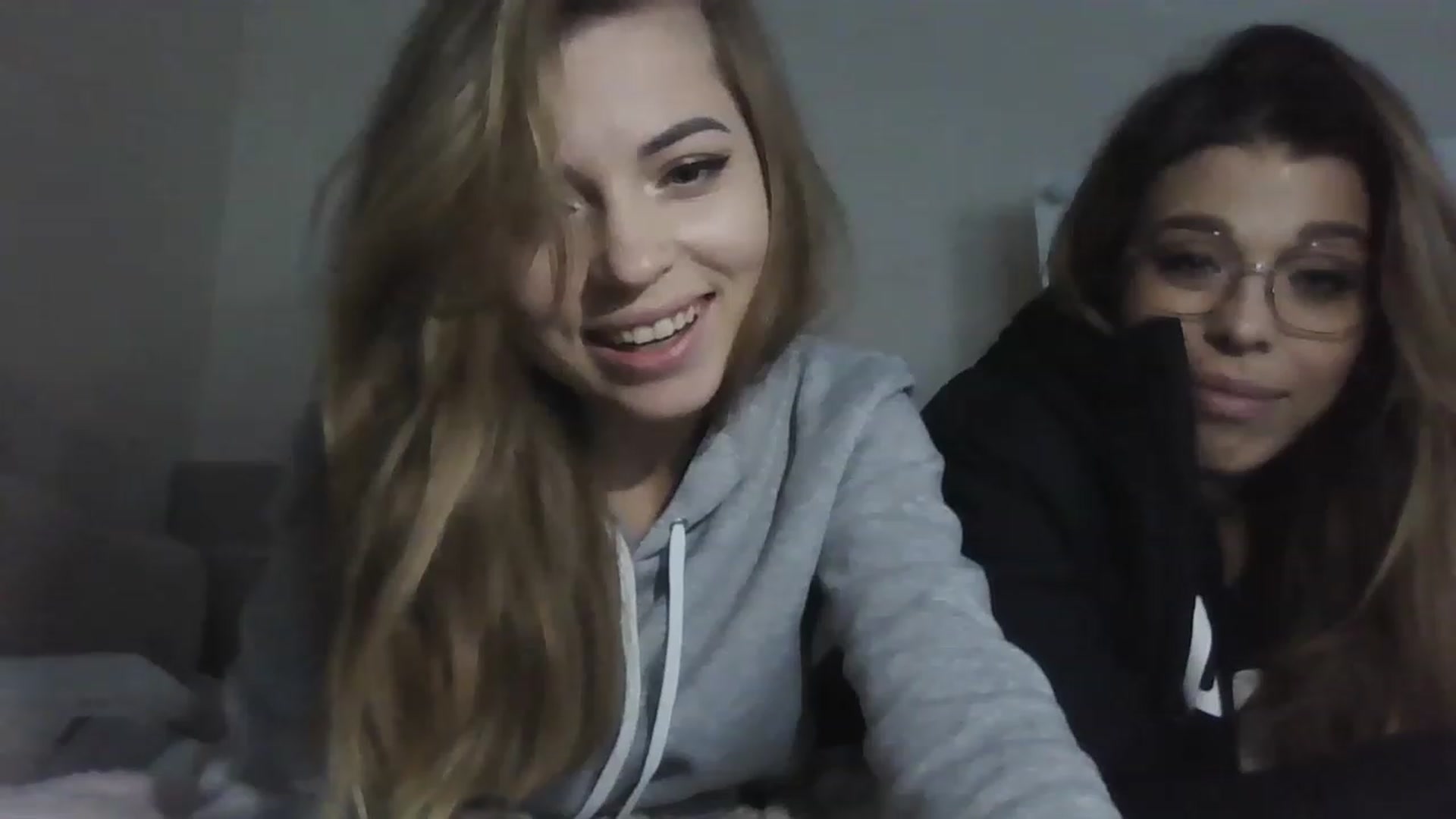 Gallery image thumbnail from Minions_Party's myfreecams stream on, 11/29/2022, 12:35 image 7 of 20