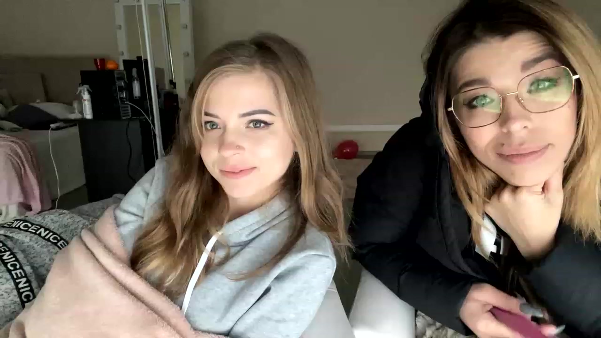 Gallery image thumbnail from Minions_Party's myfreecams stream on, 11/29/2022, 13:00 image 8 of 20