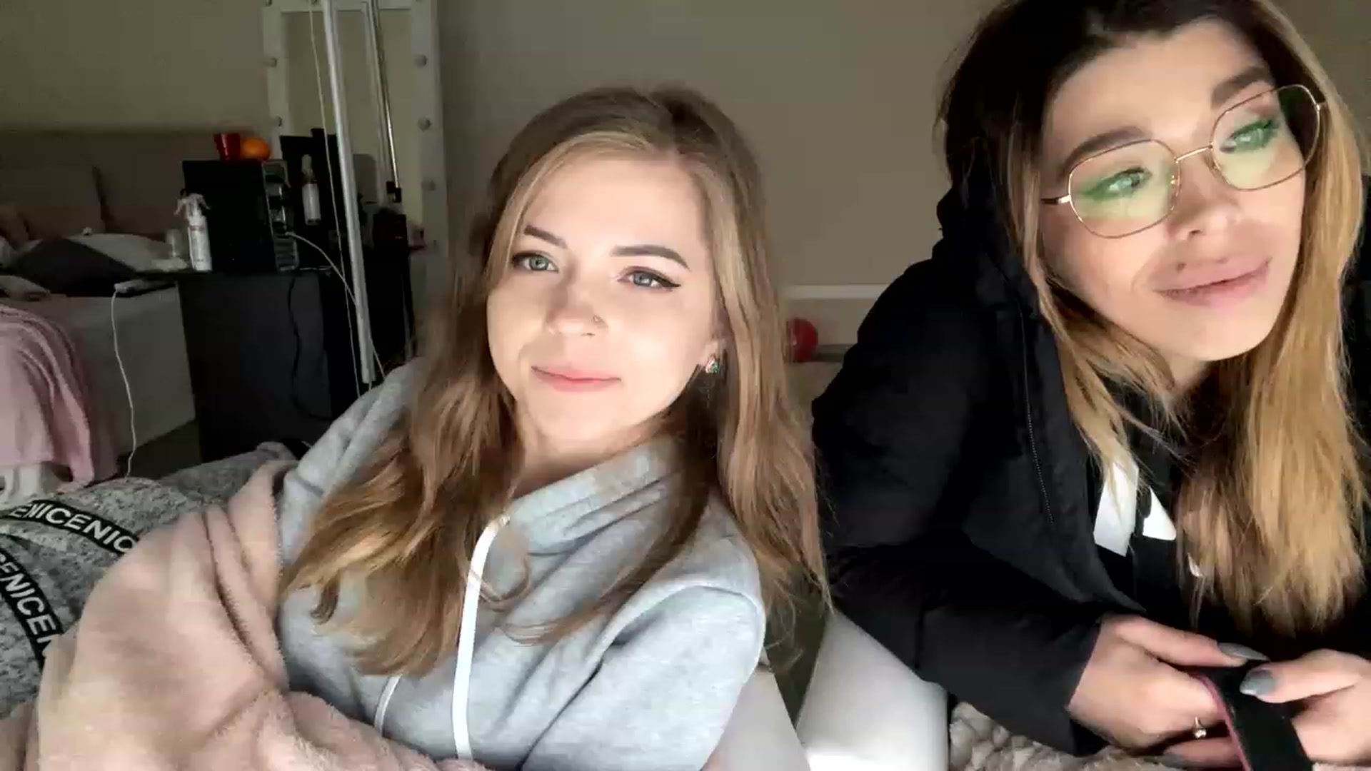 Gallery image thumbnail from Minions_Party's myfreecams stream on, 11/29/2022, 13:00 image 7 of 20