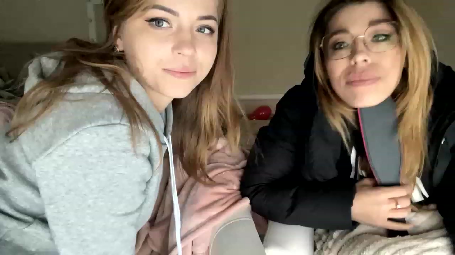 Gallery image thumbnail from Minions_Party's myfreecams stream on, 11/29/2022, 13:00 image 5 of 20