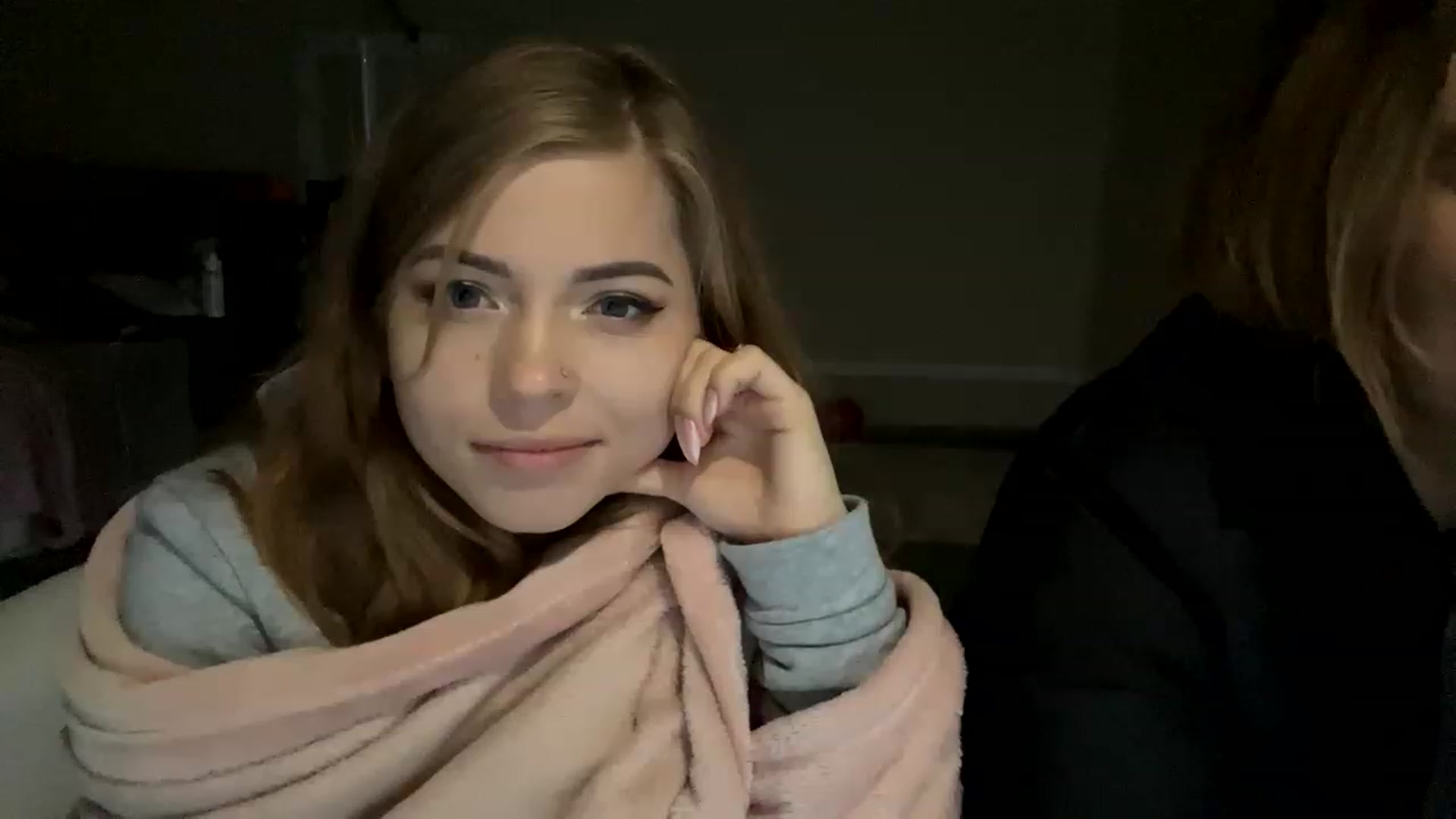 Gallery image thumbnail from Minions_Party's myfreecams stream on, 11/29/2022, 13:54 image 16 of 20