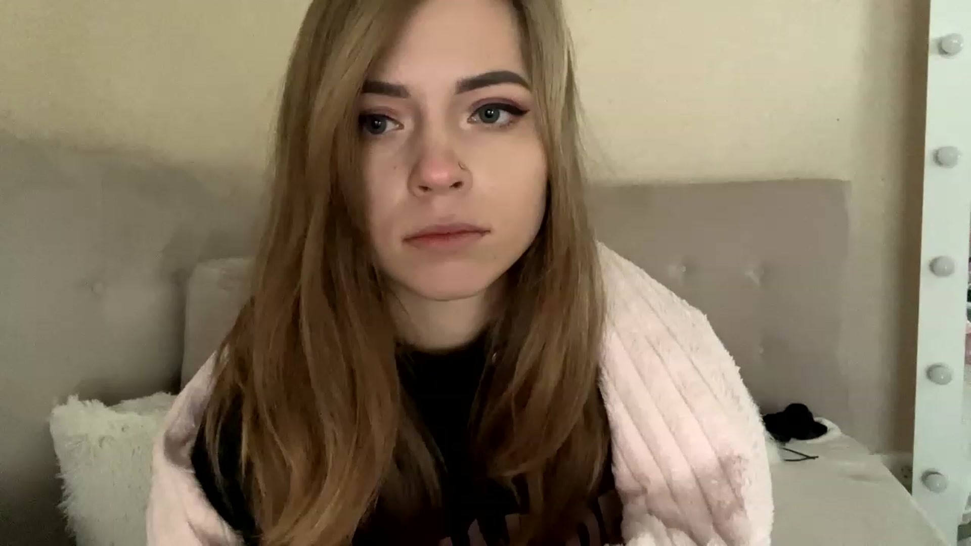 Gallery image thumbnail from Minions_Party's myfreecams stream on, 12/01/2022, 12:43 image 15 of 20