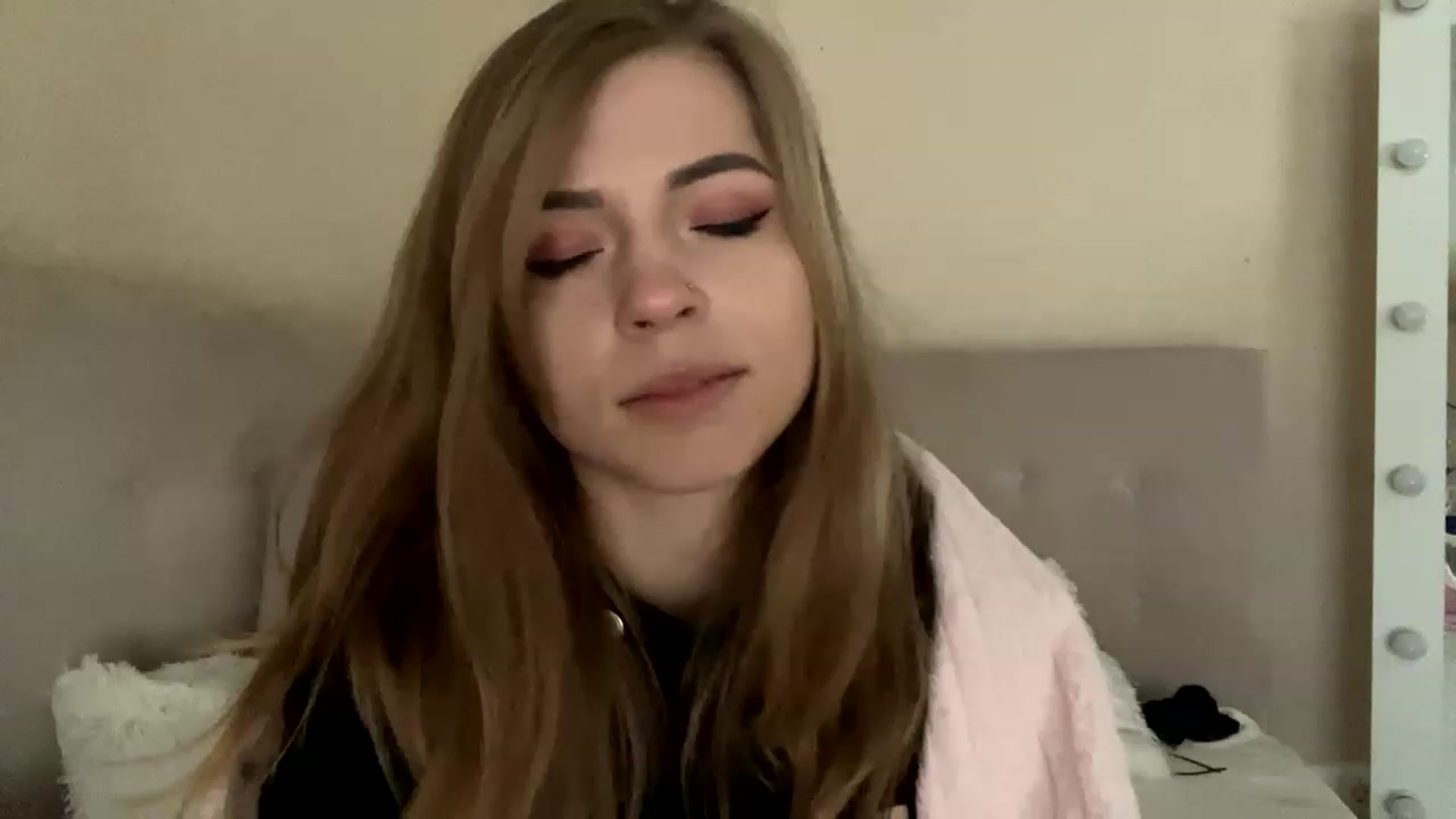 Gallery image thumbnail from Minions_Party's myfreecams stream on, 12/01/2022, 12:43 image 20 of 20
