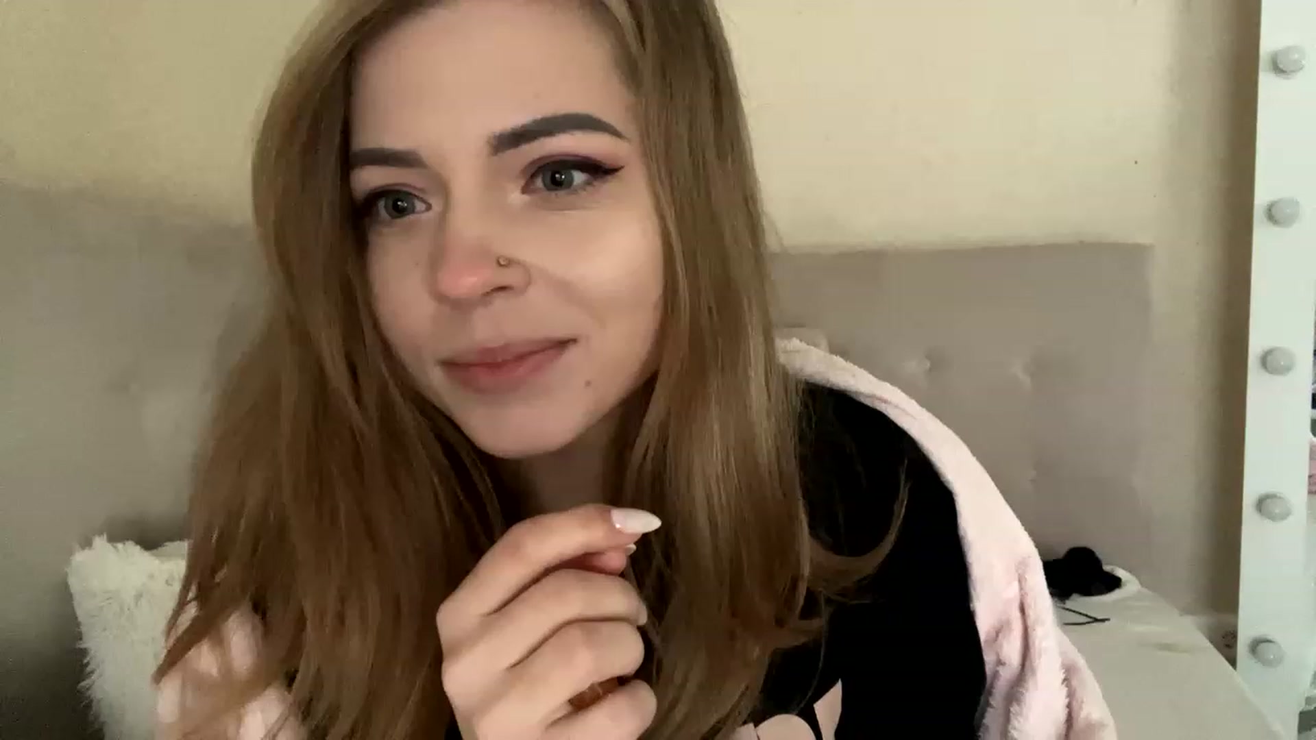 Gallery image thumbnail from Minions_Party's myfreecams stream on, 12/01/2022, 12:43 image 11 of 20