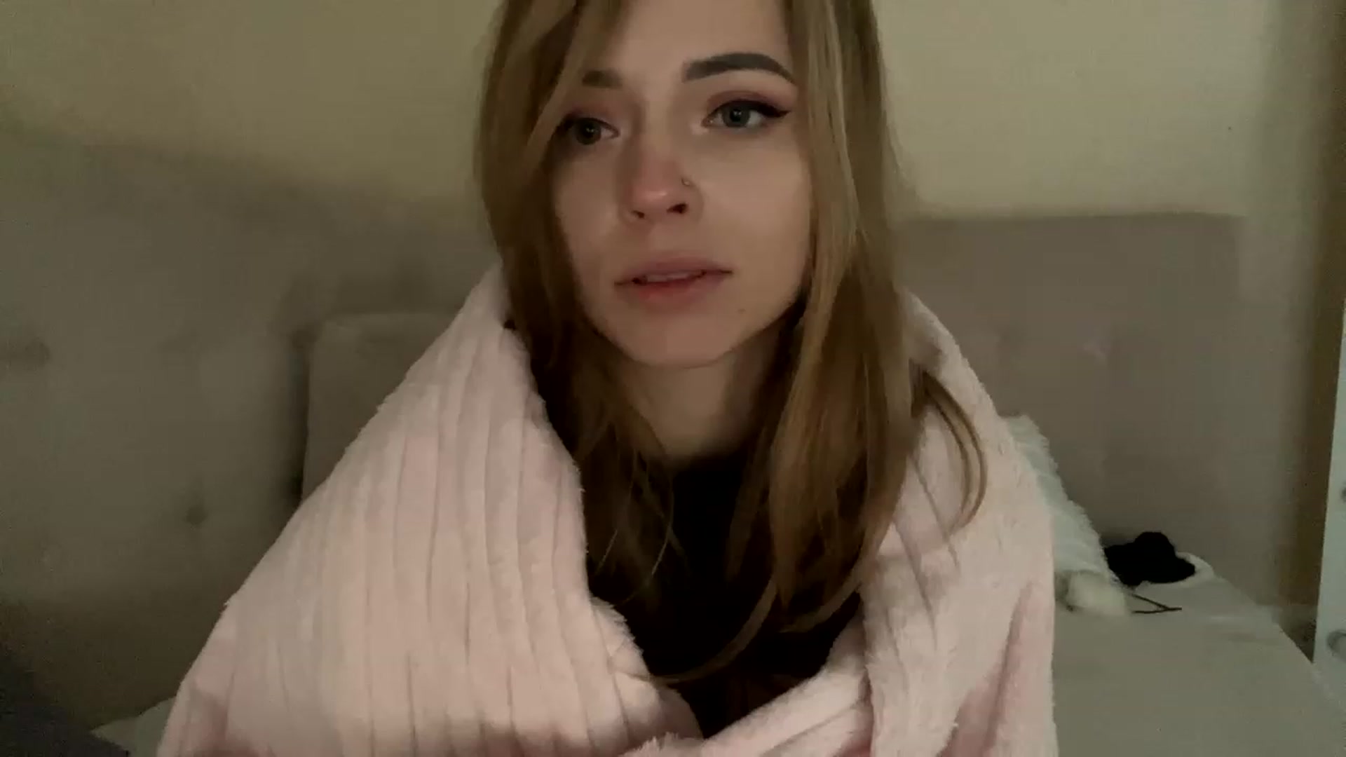Gallery image thumbnail from Minions_Party's myfreecams stream on, 12/01/2022, 13:52 image 5 of 20