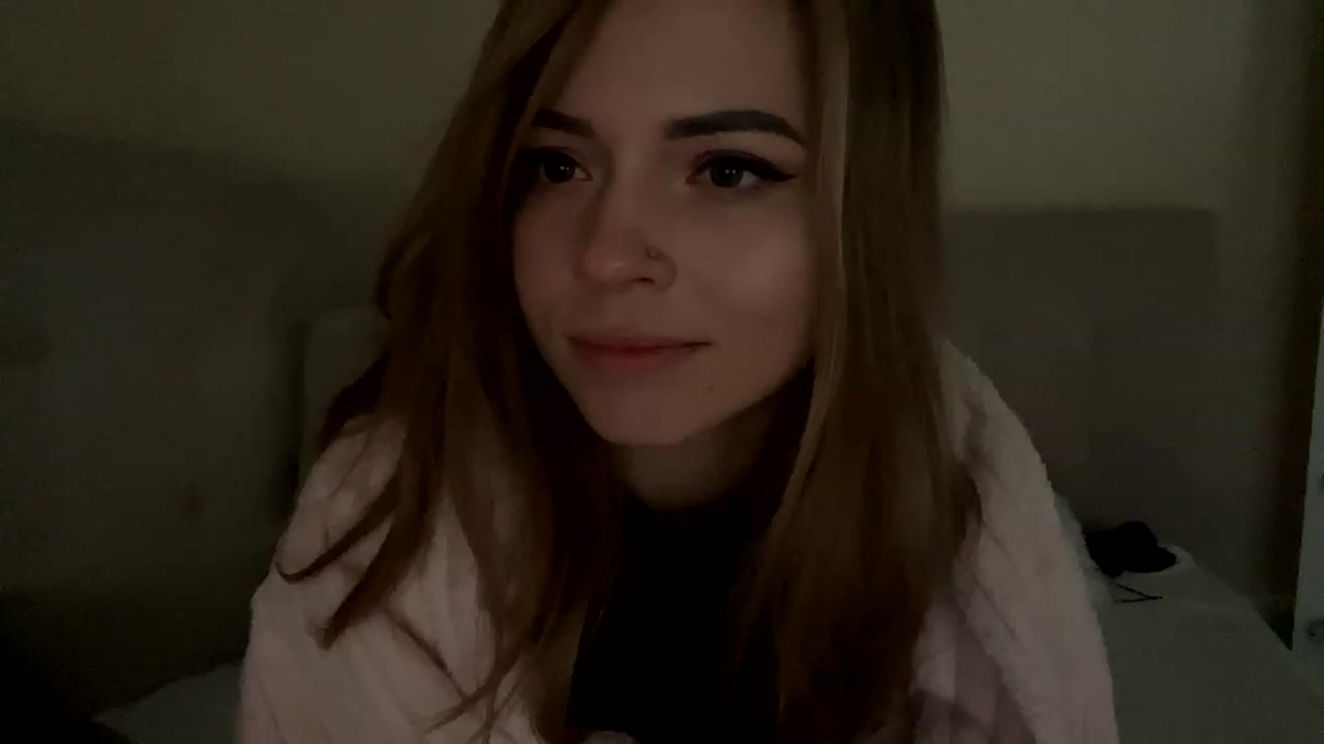 Gallery image thumbnail from Minions_Party's myfreecams stream on, 12/01/2022, 13:52 image 10 of 20