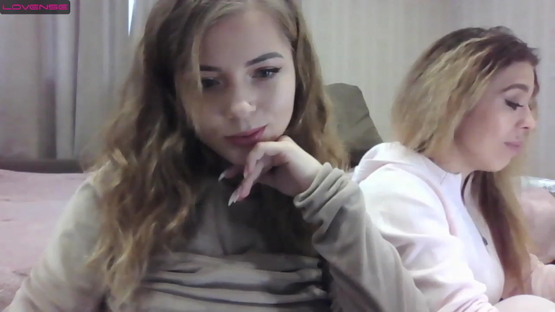 Gallery image thumbnail from Minions_Party's myfreecams stream on, 12/03/2022, 12:23 image 3 of 20