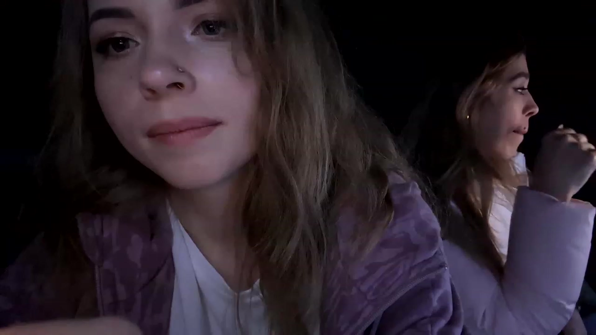Gallery image thumbnail from Minions_Party's myfreecams stream on, 12/28/2022, 14:29 image 15 of 20