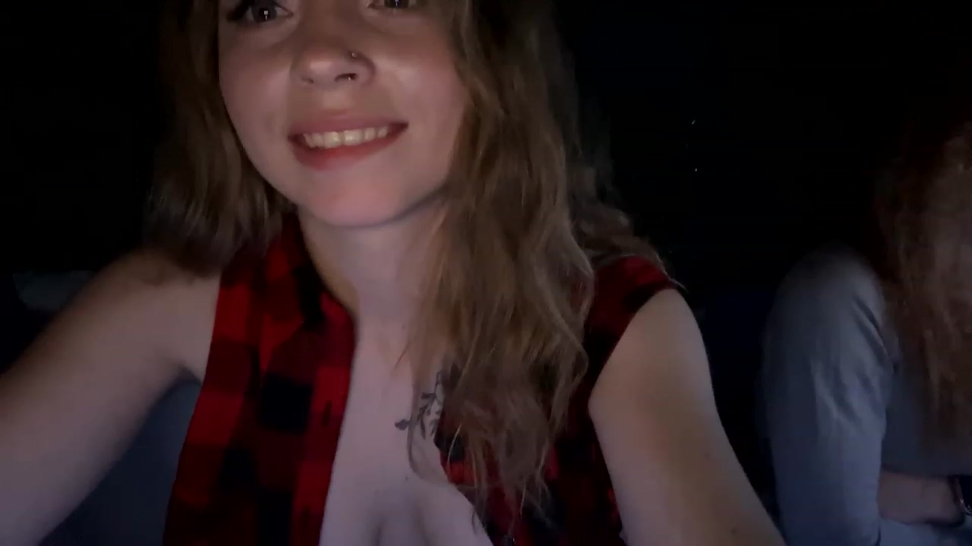 Gallery image thumbnail from Minions_Party's myfreecams stream on, 12/29/2022, 14:46 image 16 of 20