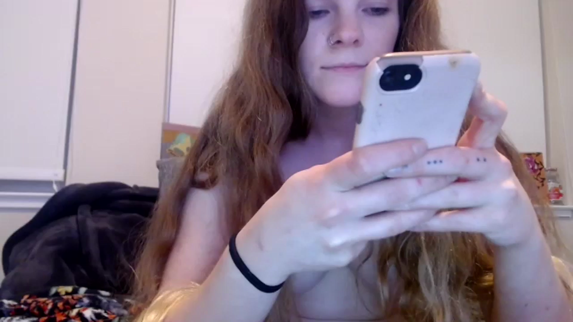 Gallery image thumbnail from Miniwinni's myfreecams stream on, 10/10/2023, 04:57 image 20 of 20