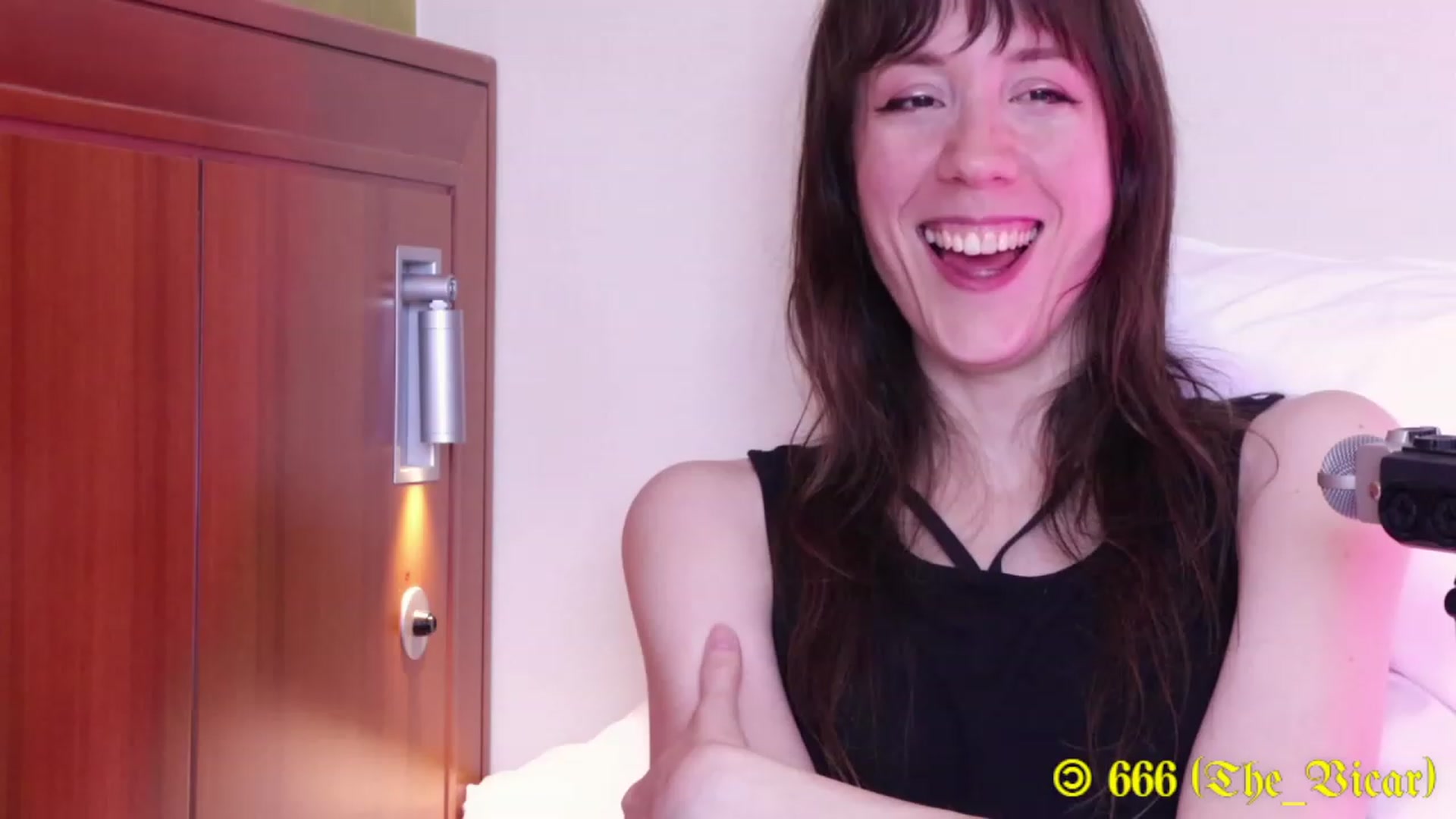 Gallery image thumbnail from MinnieMoralia's myfreecams stream on, 01/17/2023, 03:25 image 2 of 20