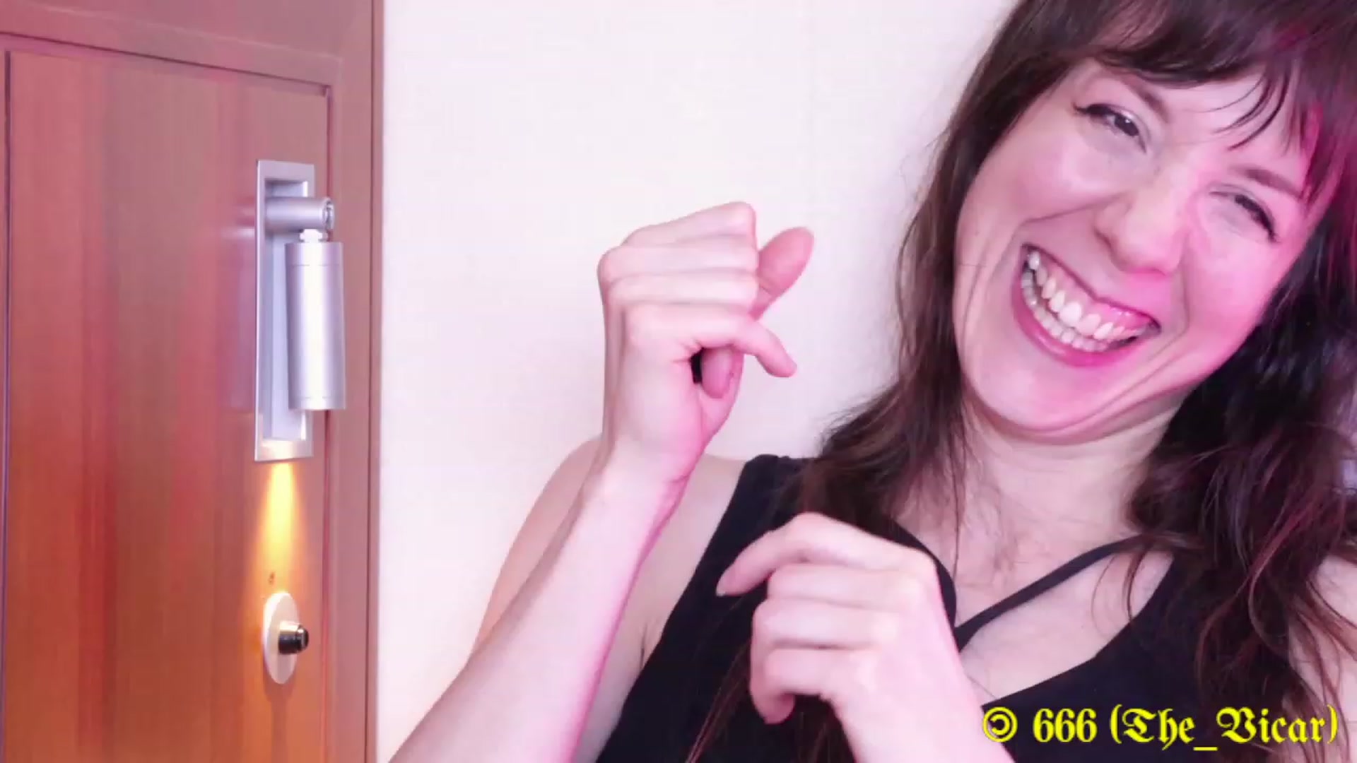 Gallery image thumbnail from MinnieMoralia's myfreecams stream on, 01/17/2023, 03:25 image 4 of 20