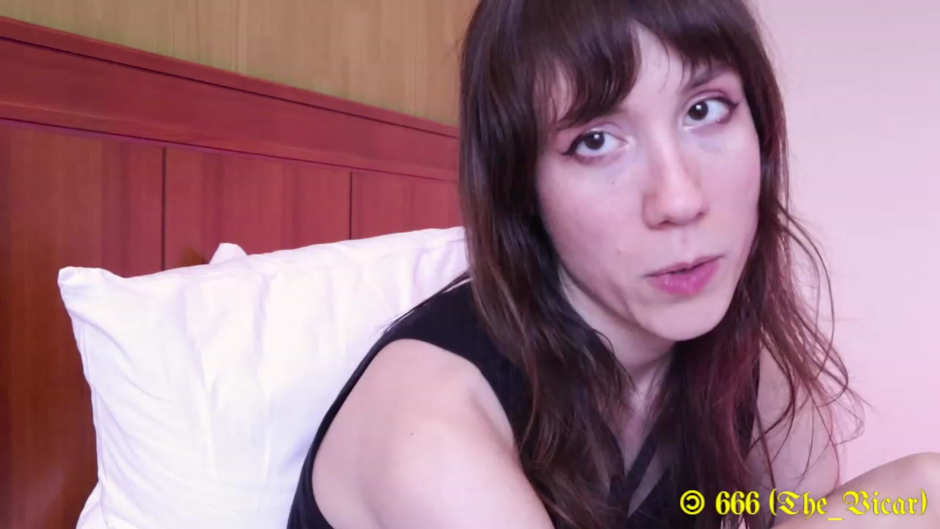Gallery image thumbnail from MinnieMoralia's myfreecams stream on, 01/17/2023, 03:25 image 7 of 20