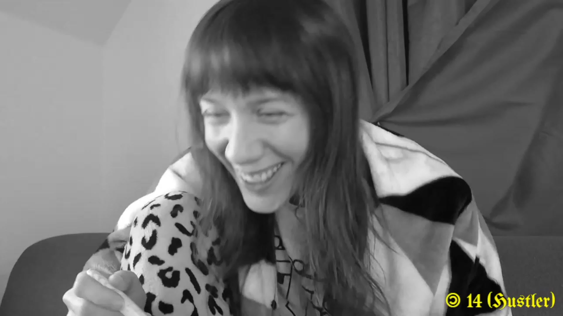 Gallery image thumbnail from MinnieMoralia's myfreecams stream on, 02/26/2023, 01:32 image 7 of 20
