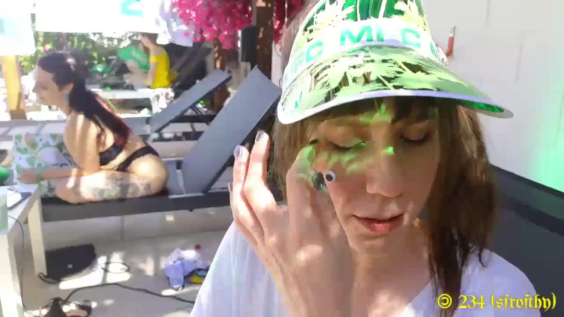 Gallery image thumbnail from MinnieMoralia's myfreecams stream on, 10/10/2023, 20:41 image 6 of 20