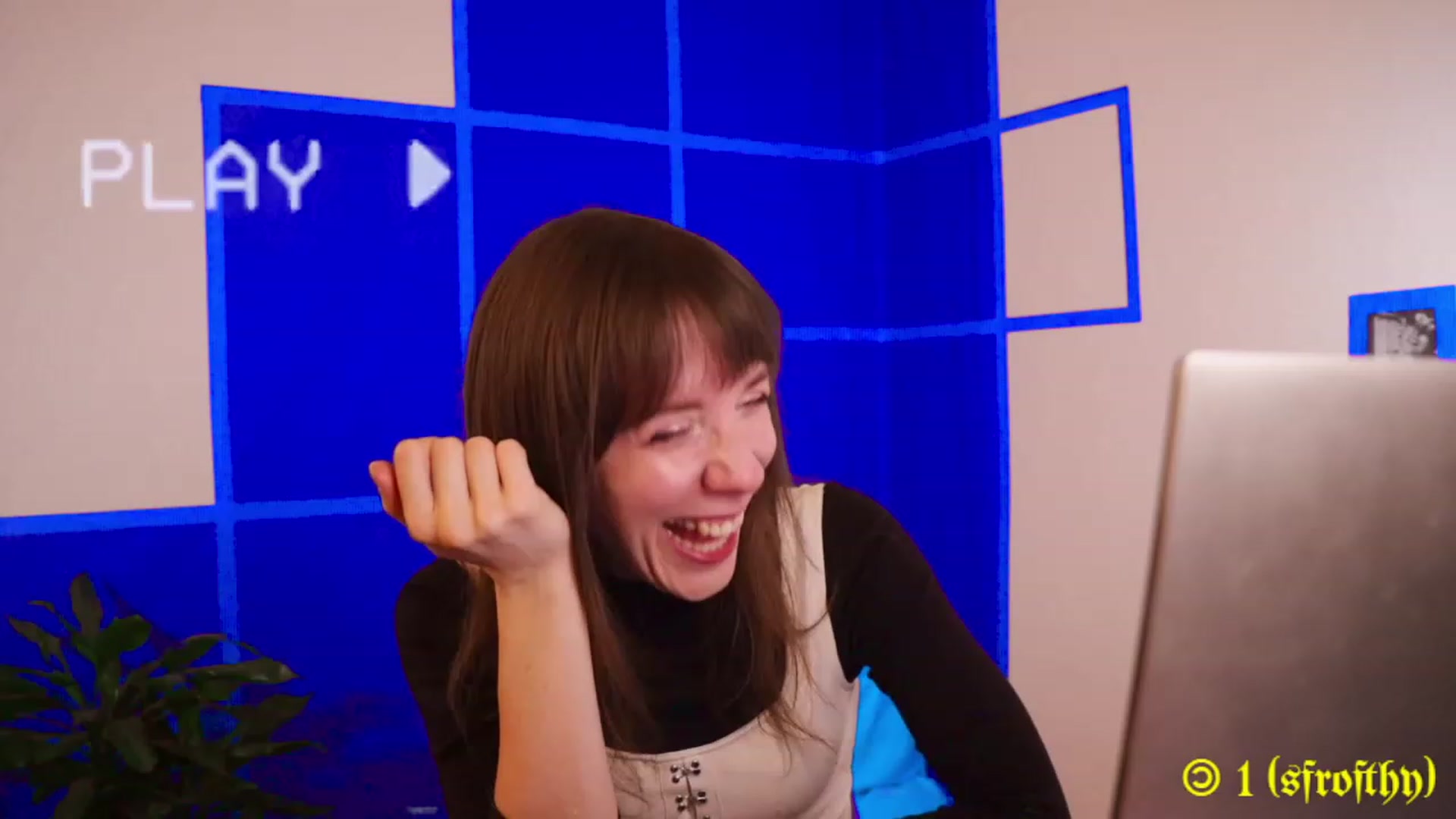 Gallery image thumbnail from MinnieMoralia's myfreecams stream on, 12/02/2023, 18:39 image 10 of 20