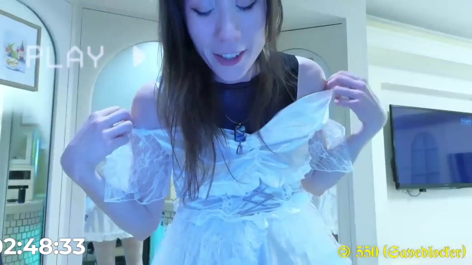 Gallery image thumbnail from MinnieMoralia's myfreecams stream on, 12/22/2023, 06:01 image 7 of 20