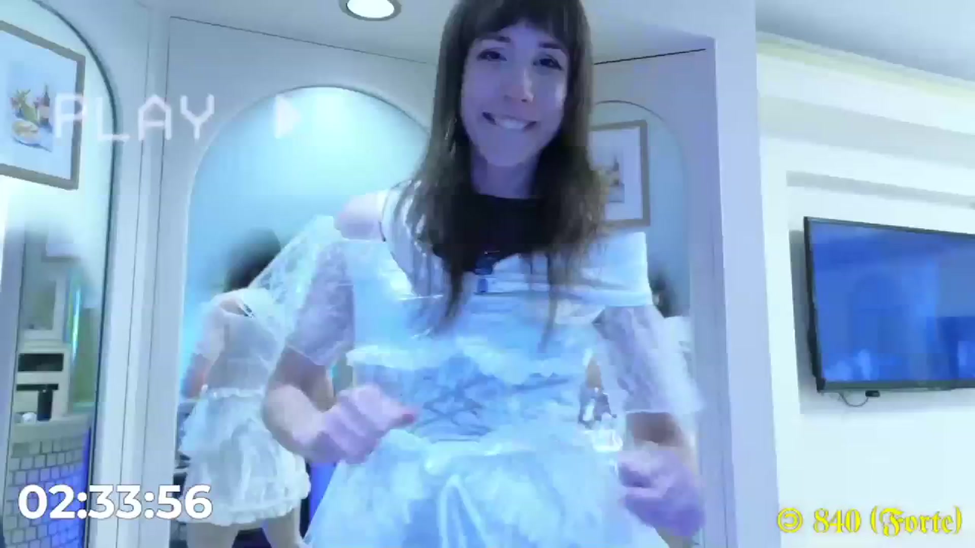 Gallery image thumbnail from MinnieMoralia's myfreecams stream on, 12/22/2023, 06:01 image 9 of 20