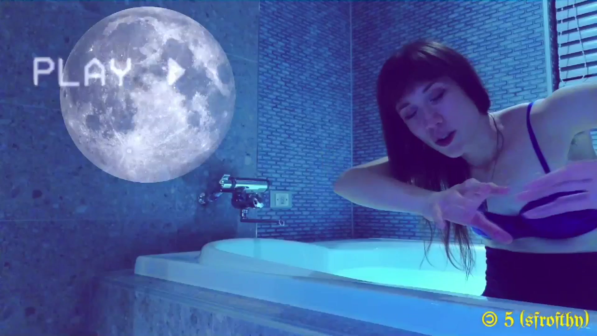 Gallery image thumbnail from MinnieMoralia's myfreecams stream on, 12/22/2023, 08:28 image 9 of 20