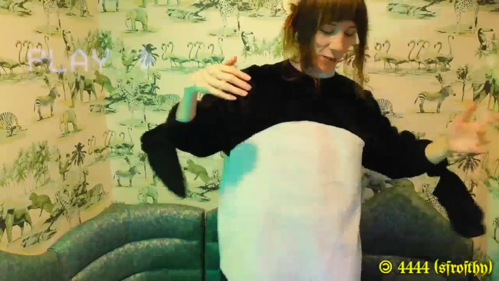 Gallery image thumbnail from MinnieMoralia's myfreecams stream on, 12/26/2023, 05:37 image 2 of 20