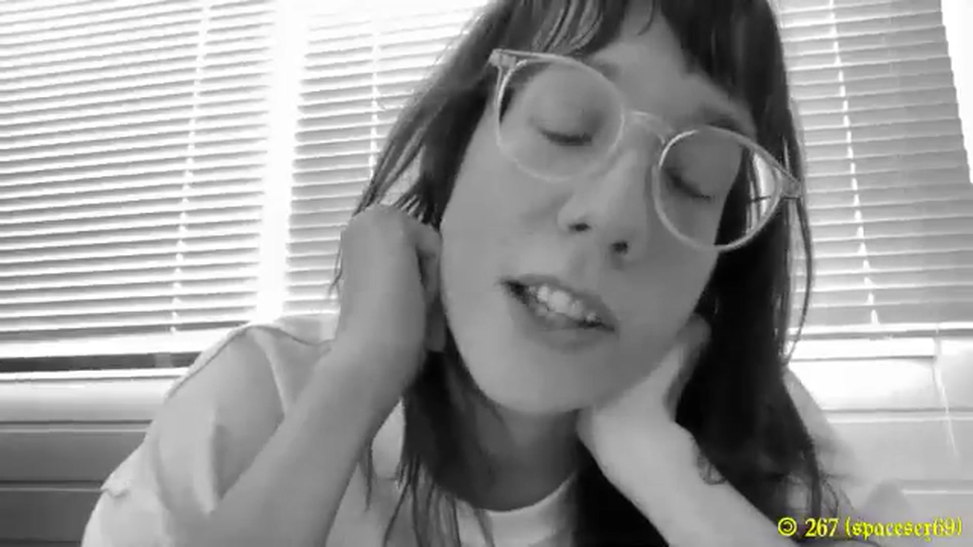 Gallery image thumbnail from MinnieMoralia's myfreecams stream on, 09/02/2024, 03:05 image 20 of 20