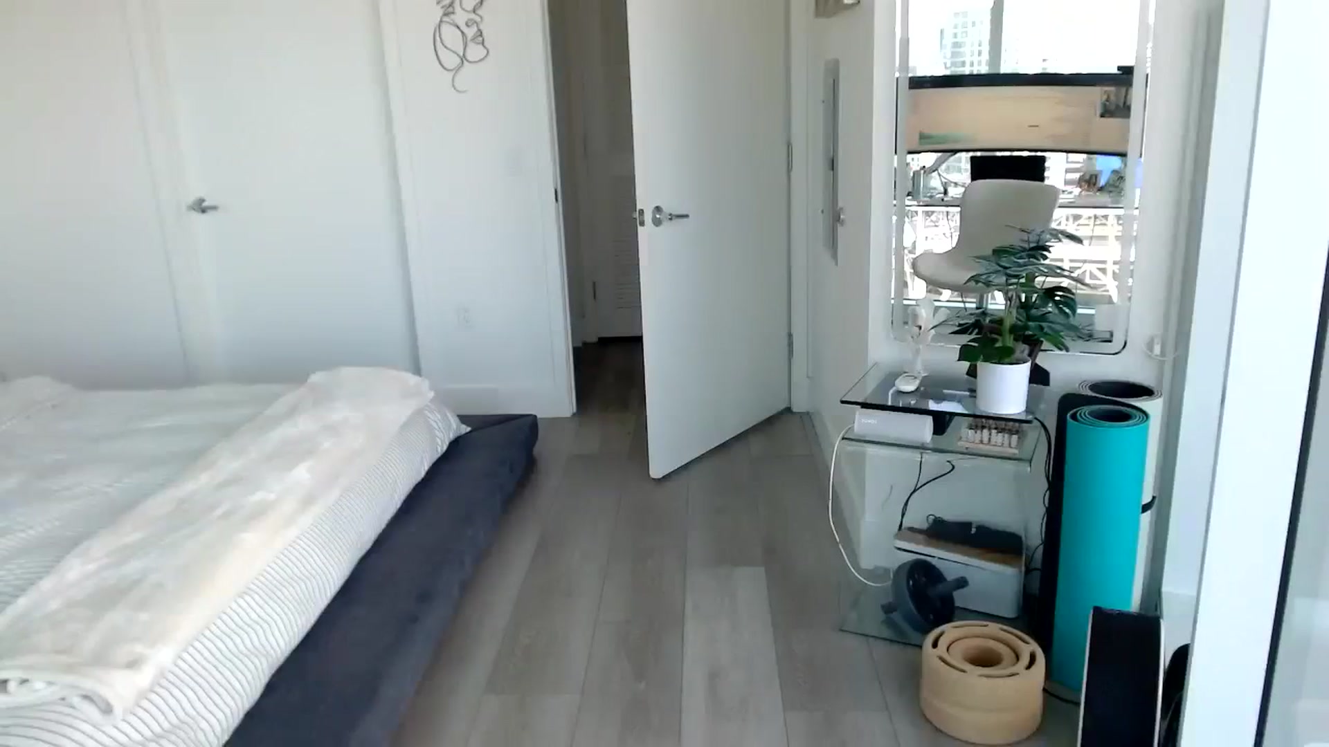 Gallery image thumbnail from Minnie_B00's myfreecams stream on, 11/16/2023, 20:16 image 20 of 20