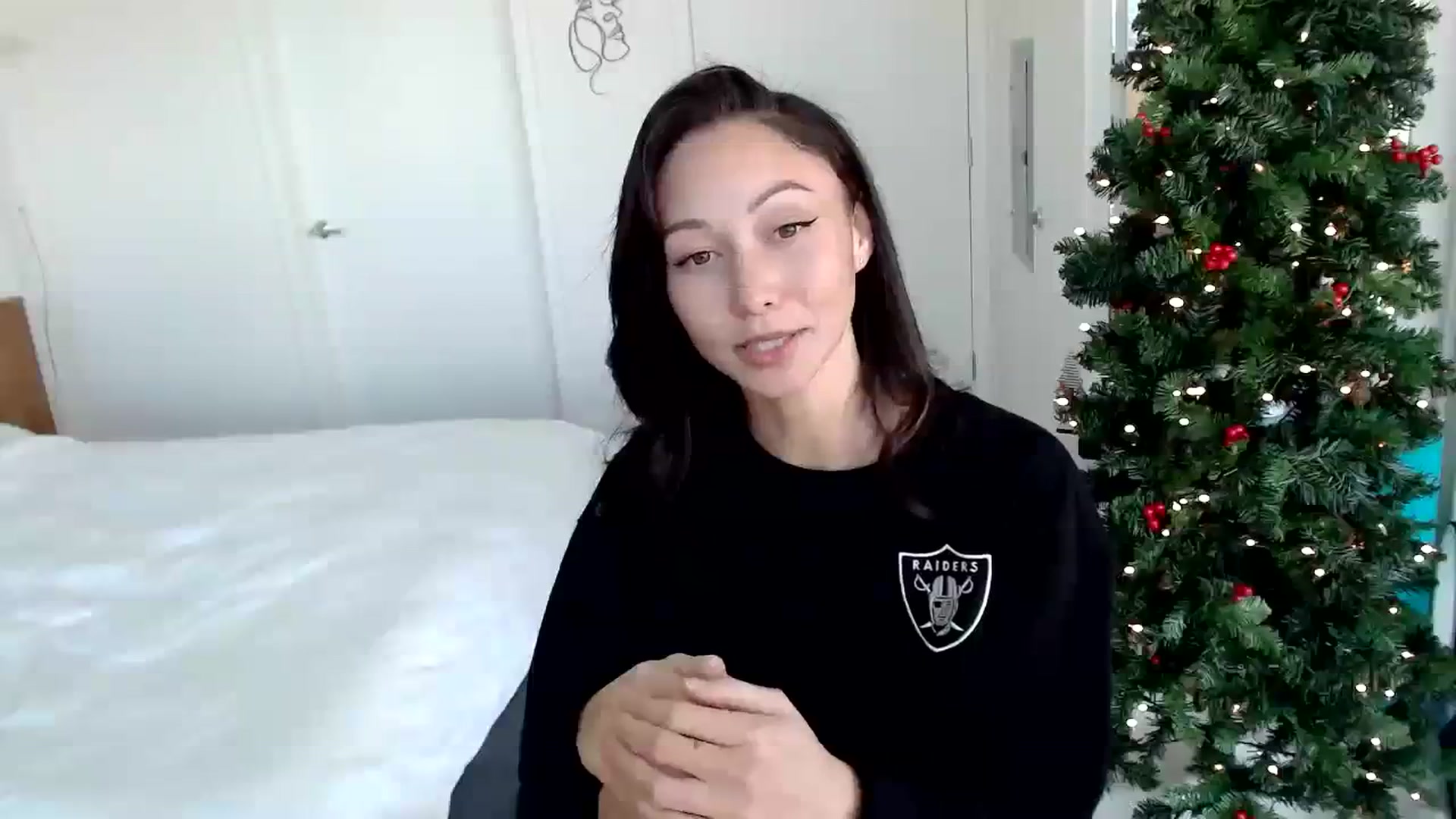 Gallery image thumbnail from Minnie_B00's myfreecams stream on, 12/01/2023, 22:57 image 10 of 20