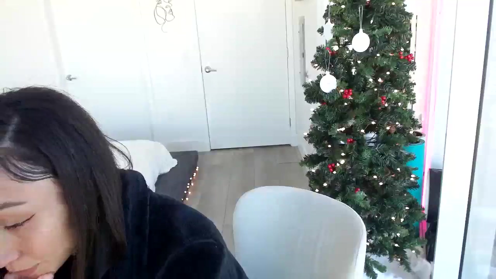 Gallery image thumbnail from Minnie_B00's myfreecams stream on, 12/02/2023, 18:07 image 11 of 20
