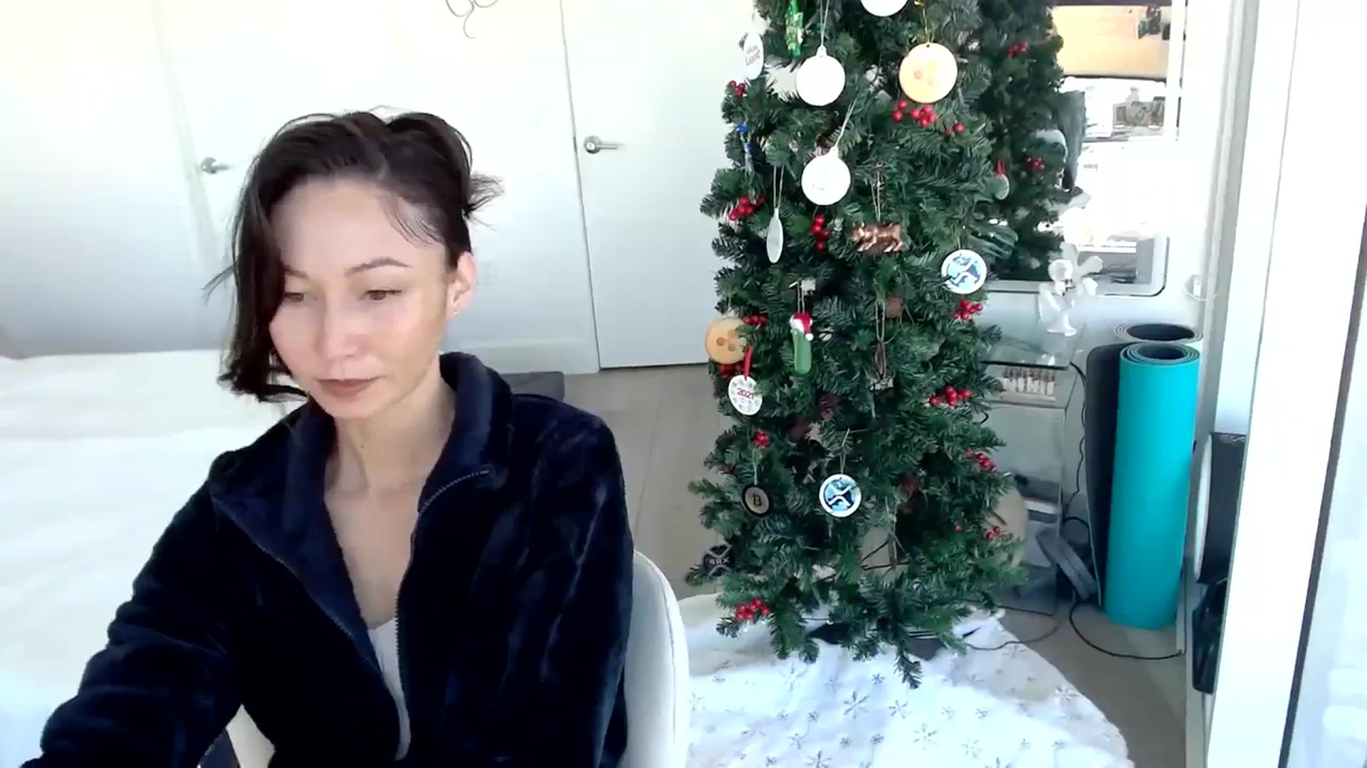 Gallery image thumbnail from Minnie_B00's myfreecams stream on, 12/08/2023, 18:43 image 2 of 20
